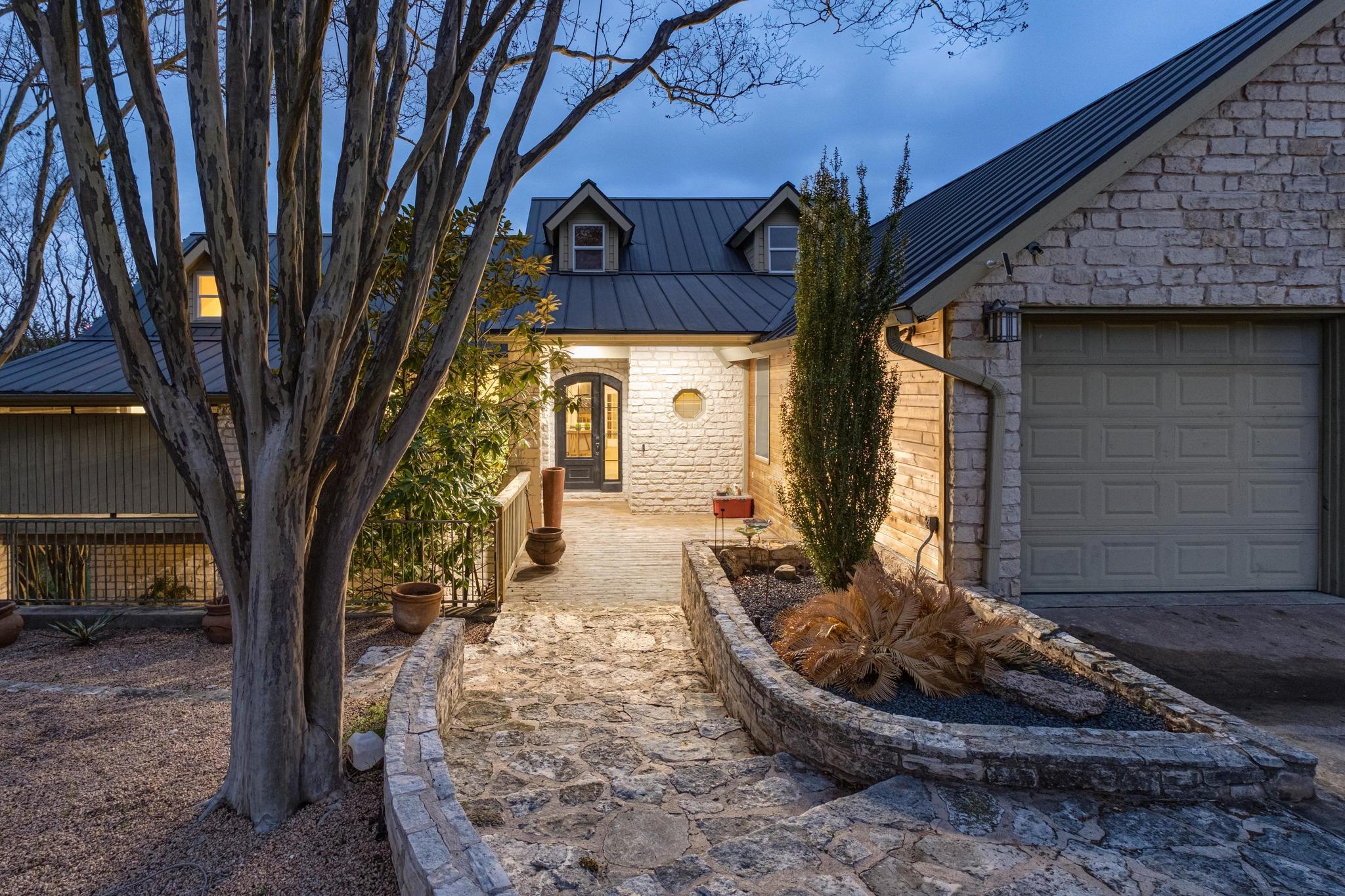 104 S Weston Ln, Austin, TX 78733