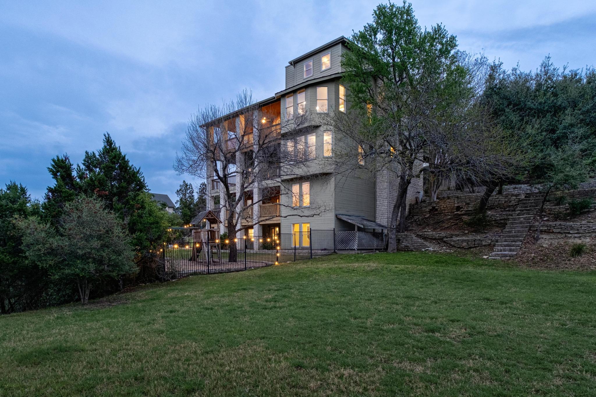 104 S Weston Ln, Austin, TX 78733