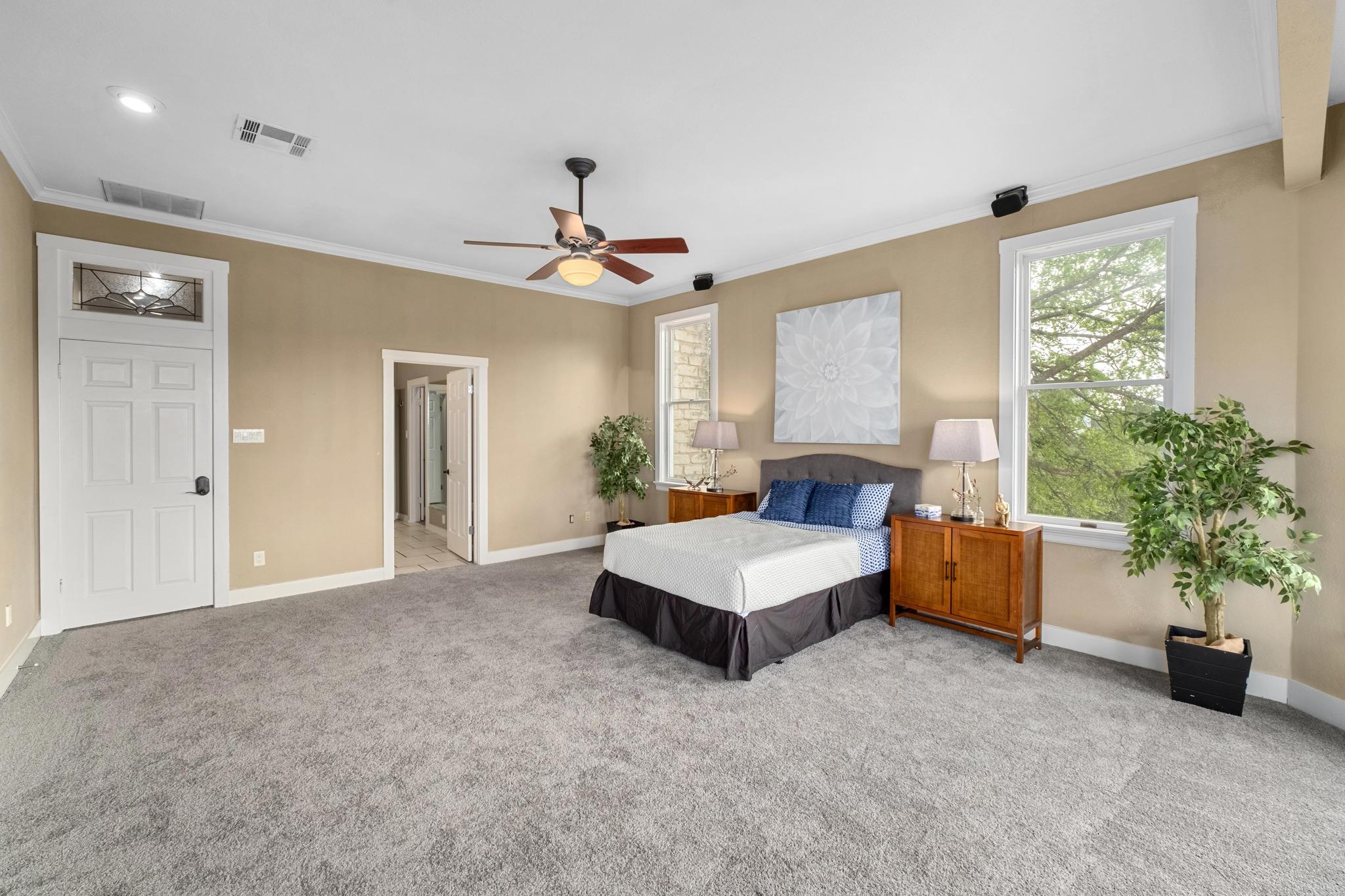 104 S Weston Ln, Austin, TX 78733