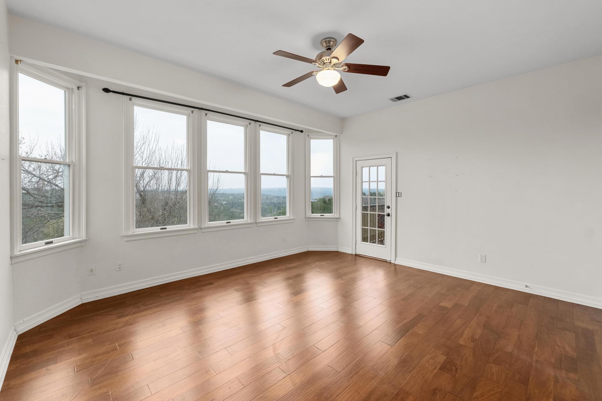 104 S Weston Ln, Austin, TX 78733