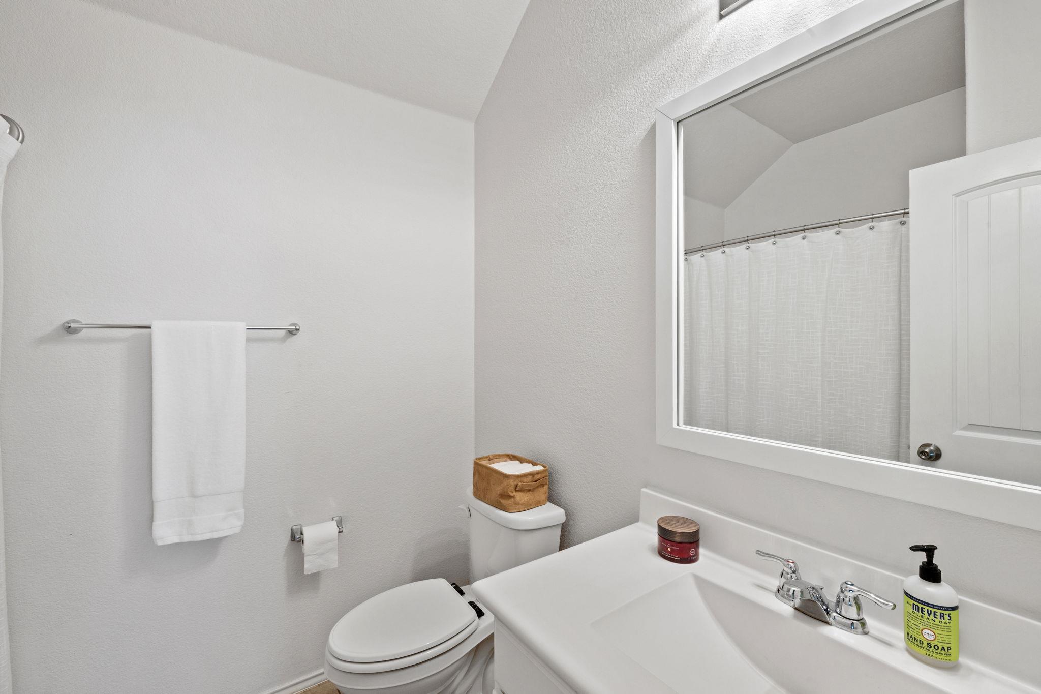 482 Travertine Trl, Buda, TX 78610