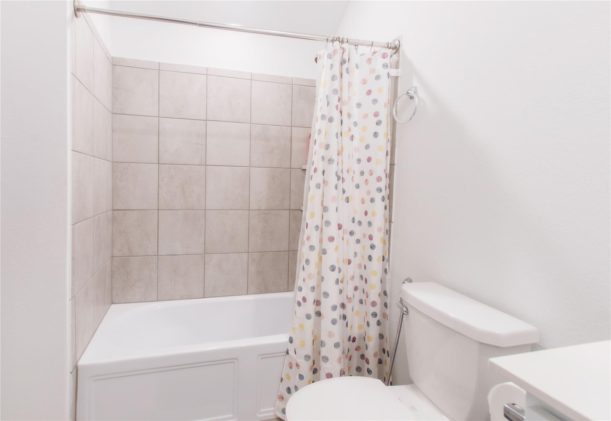 1404 Aquilla Dr, Leander, TX 78641