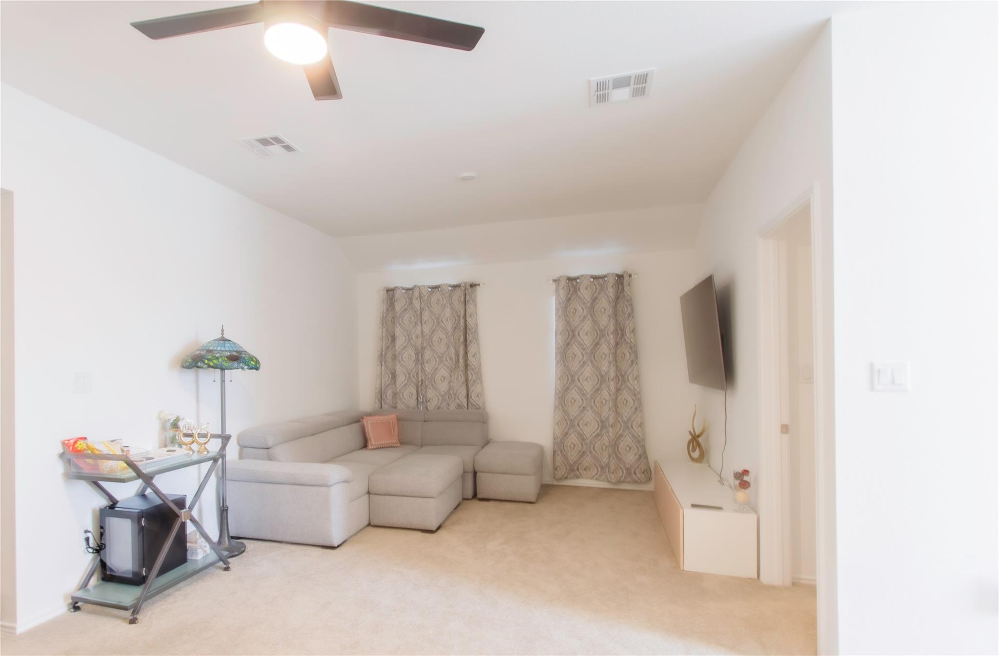 1404 Aquilla Dr, Leander, TX 78641