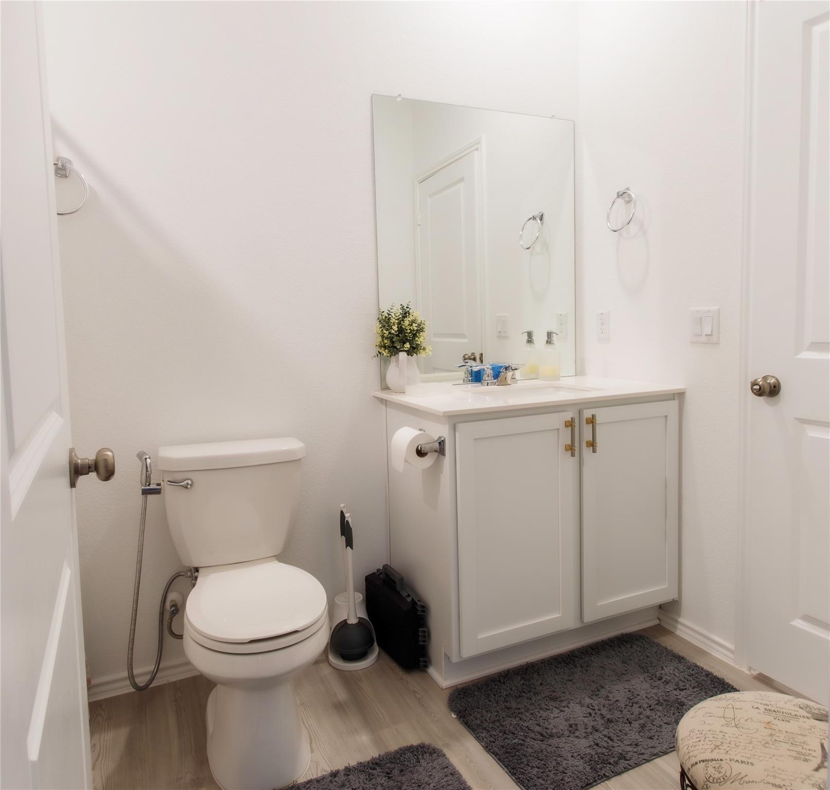 1404 Aquilla Dr, Leander, TX 78641