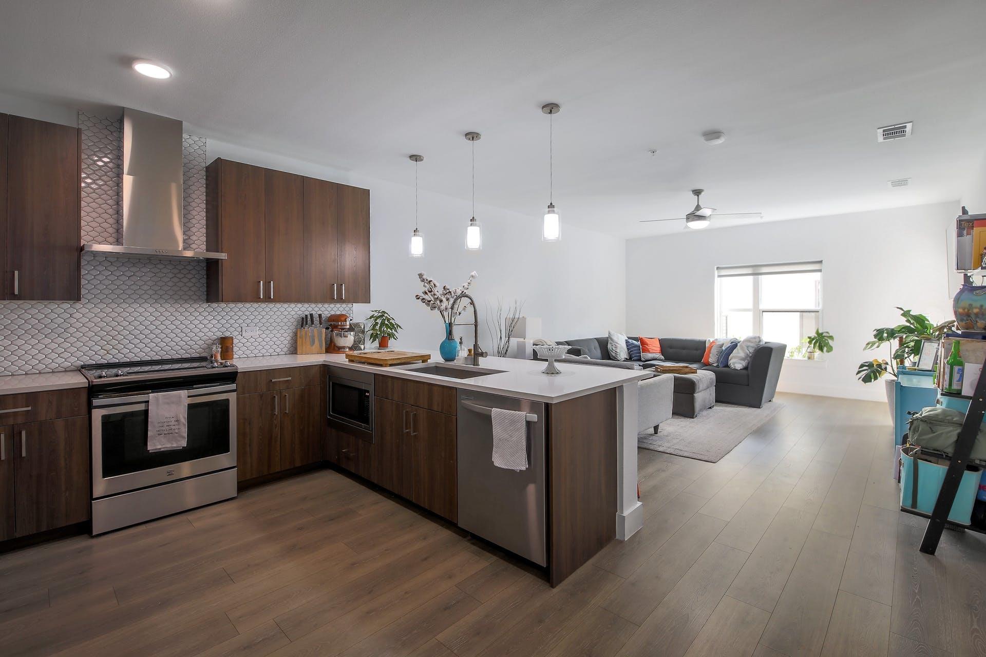 2213 Poquito St # 305, Austin, TX 78722