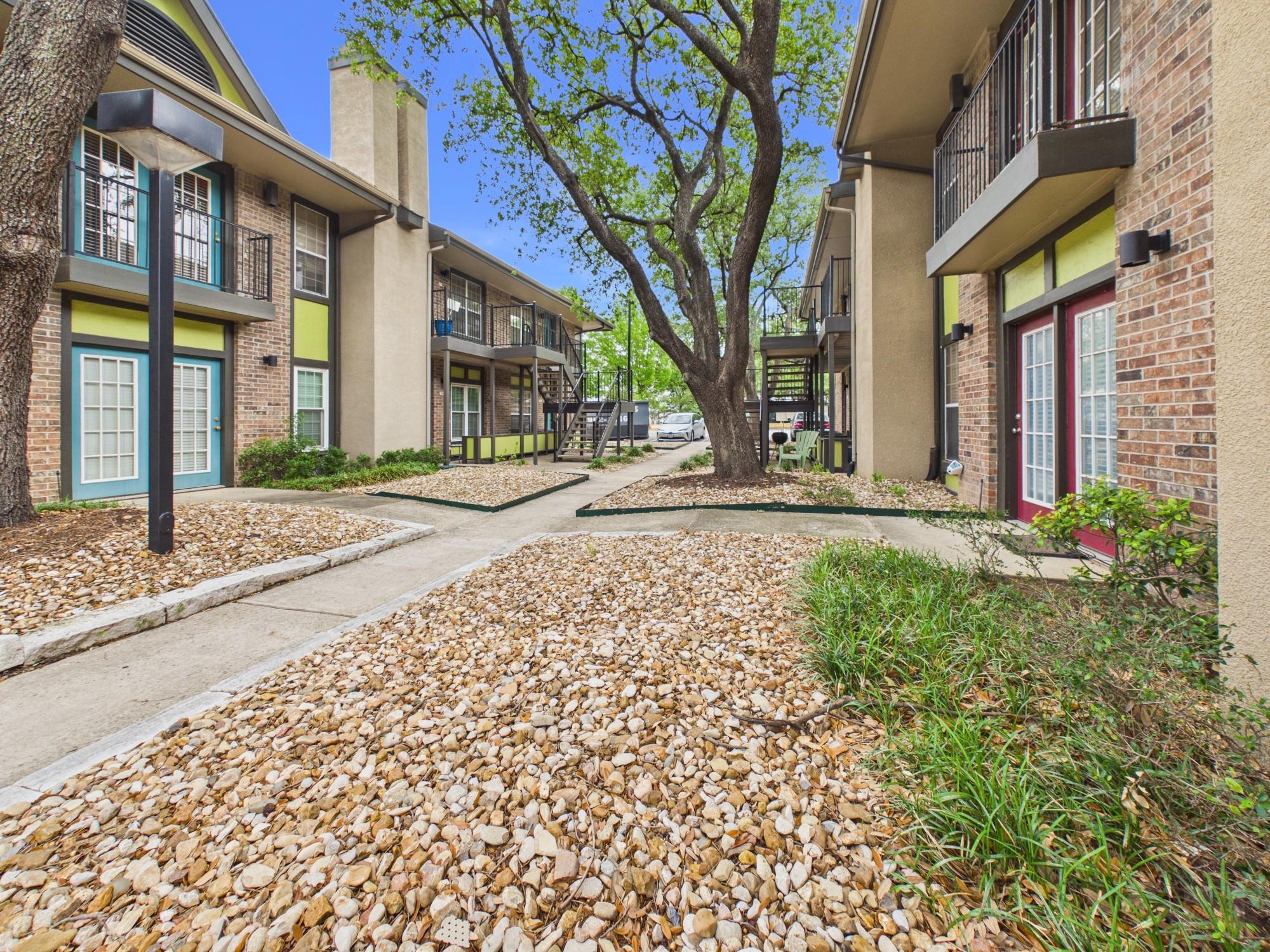 7685 Northcross Dr # 208, Austin, TX 78757