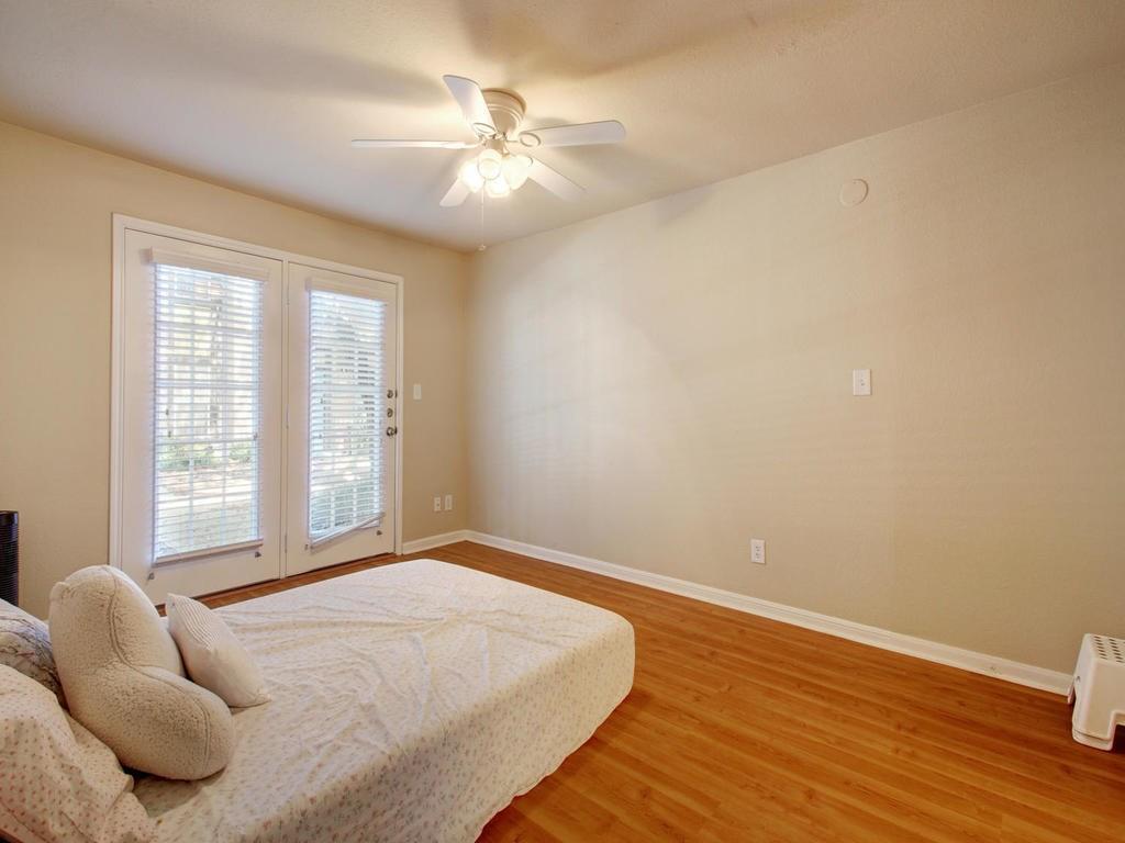 7685 Northcross Dr # 208, Austin, TX 78757