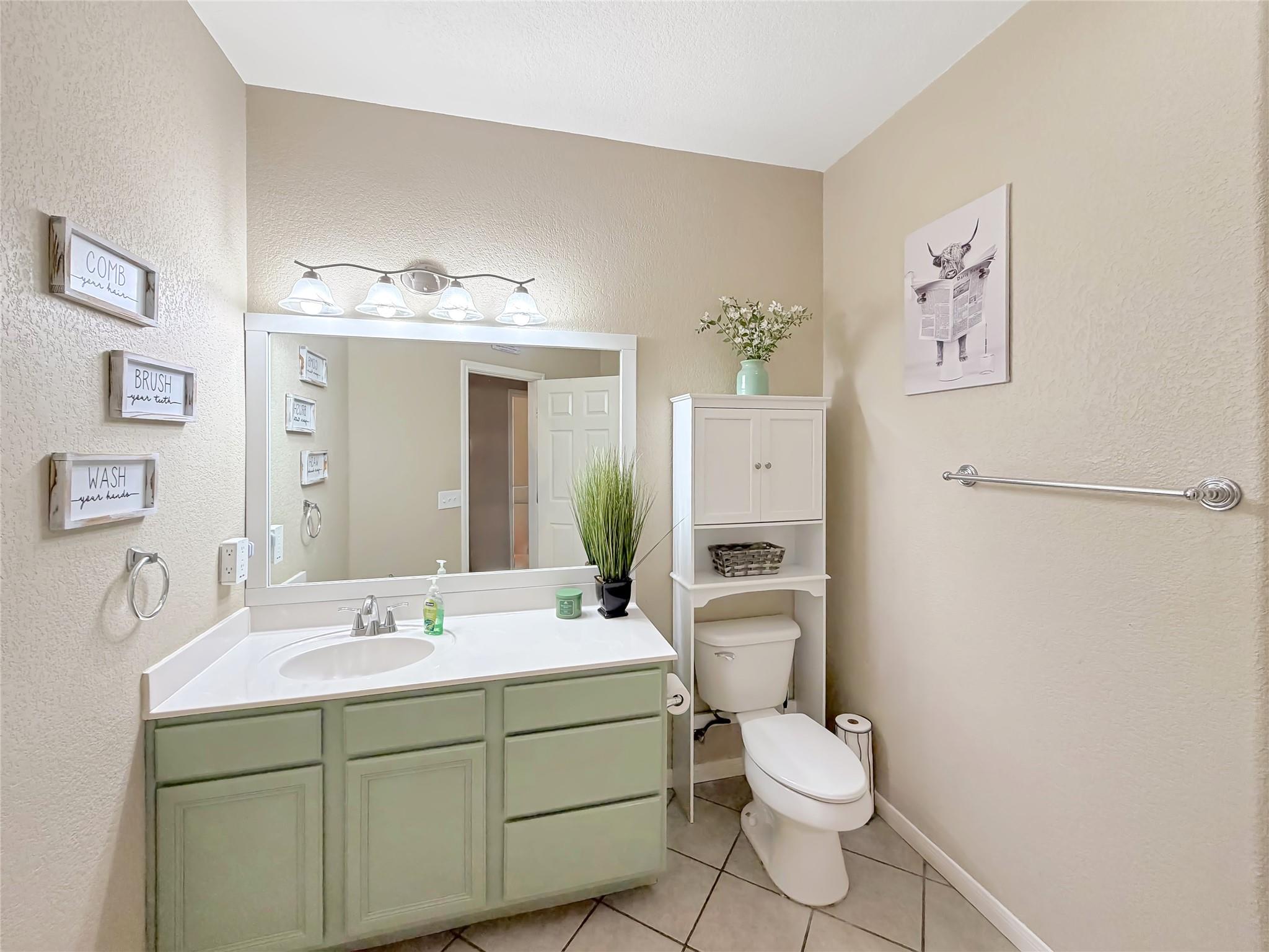 1660 and 1648 Westview Court Dr, Canyon Lake, TX 78133