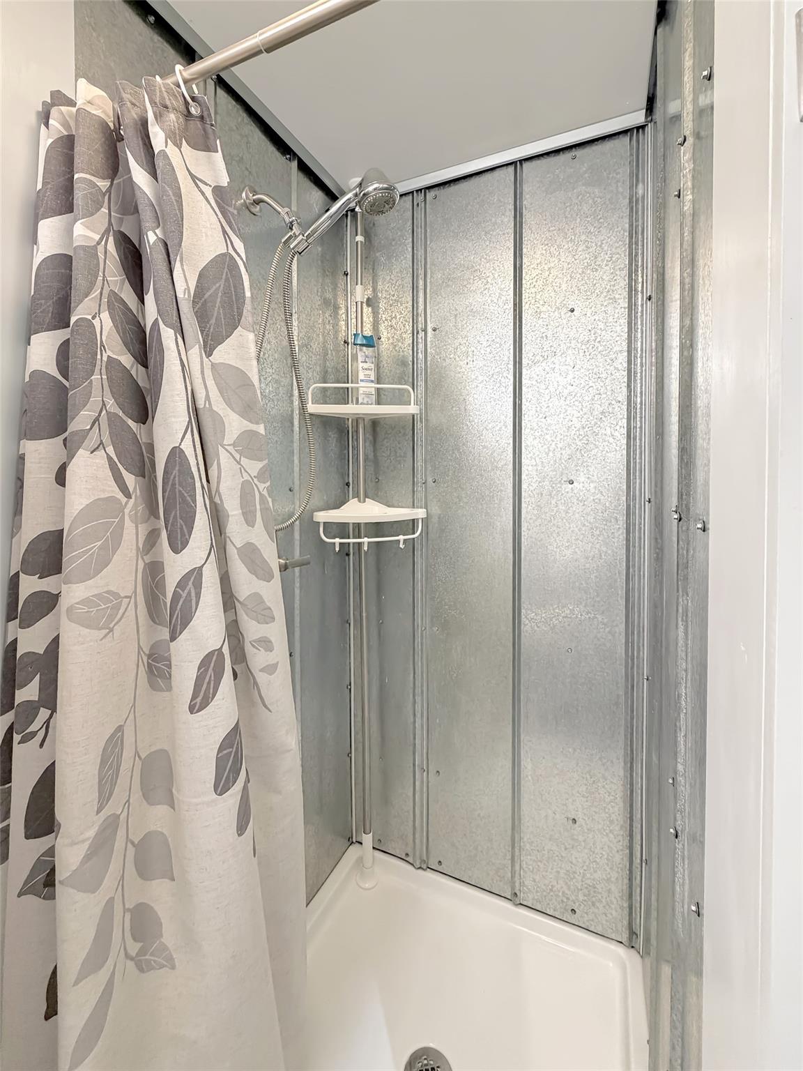 1660 and 1648 Westview Court Dr, Canyon Lake, TX 78133