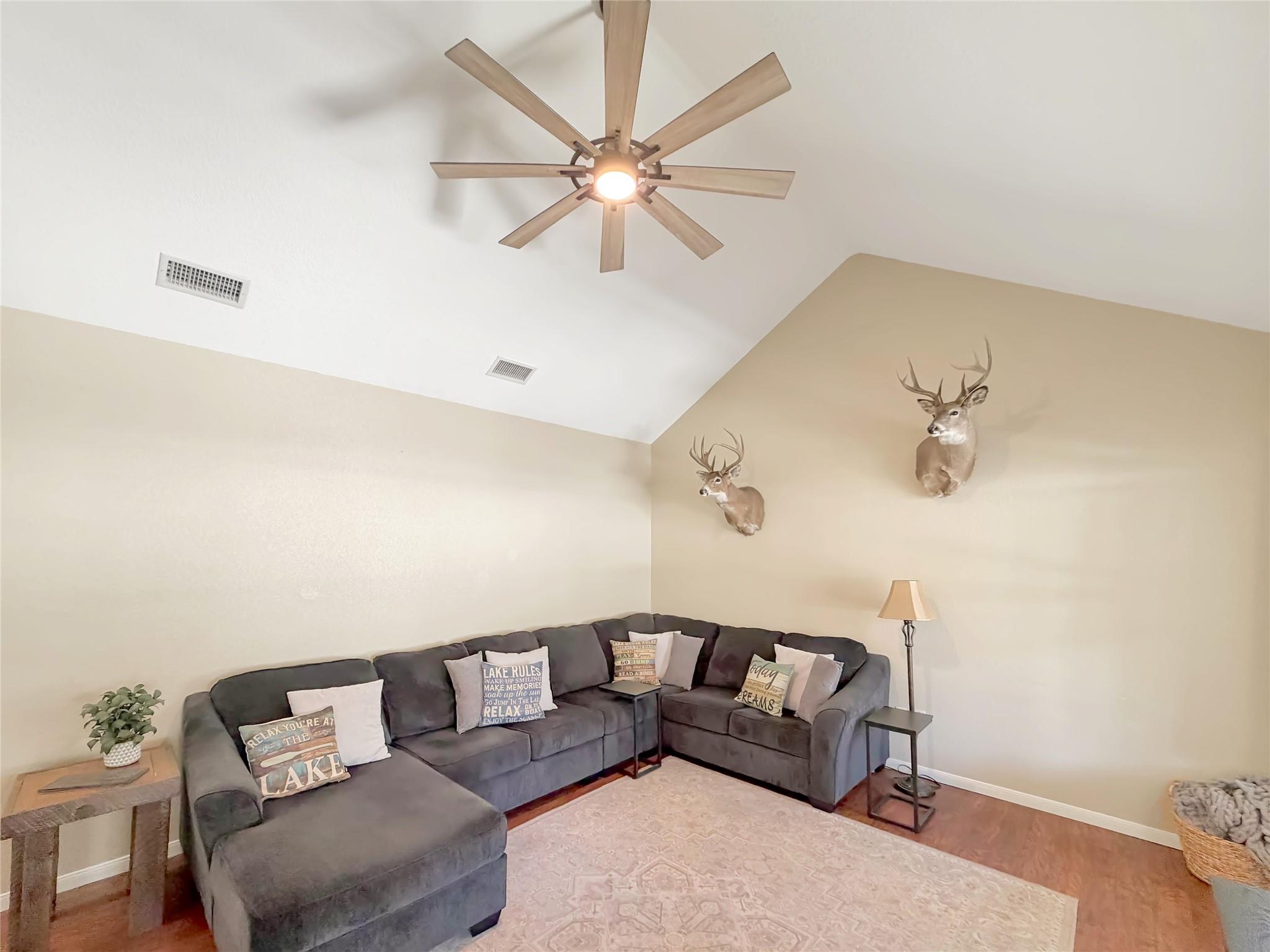 1660 and 1648 Westview Court Dr, Canyon Lake, TX 78133