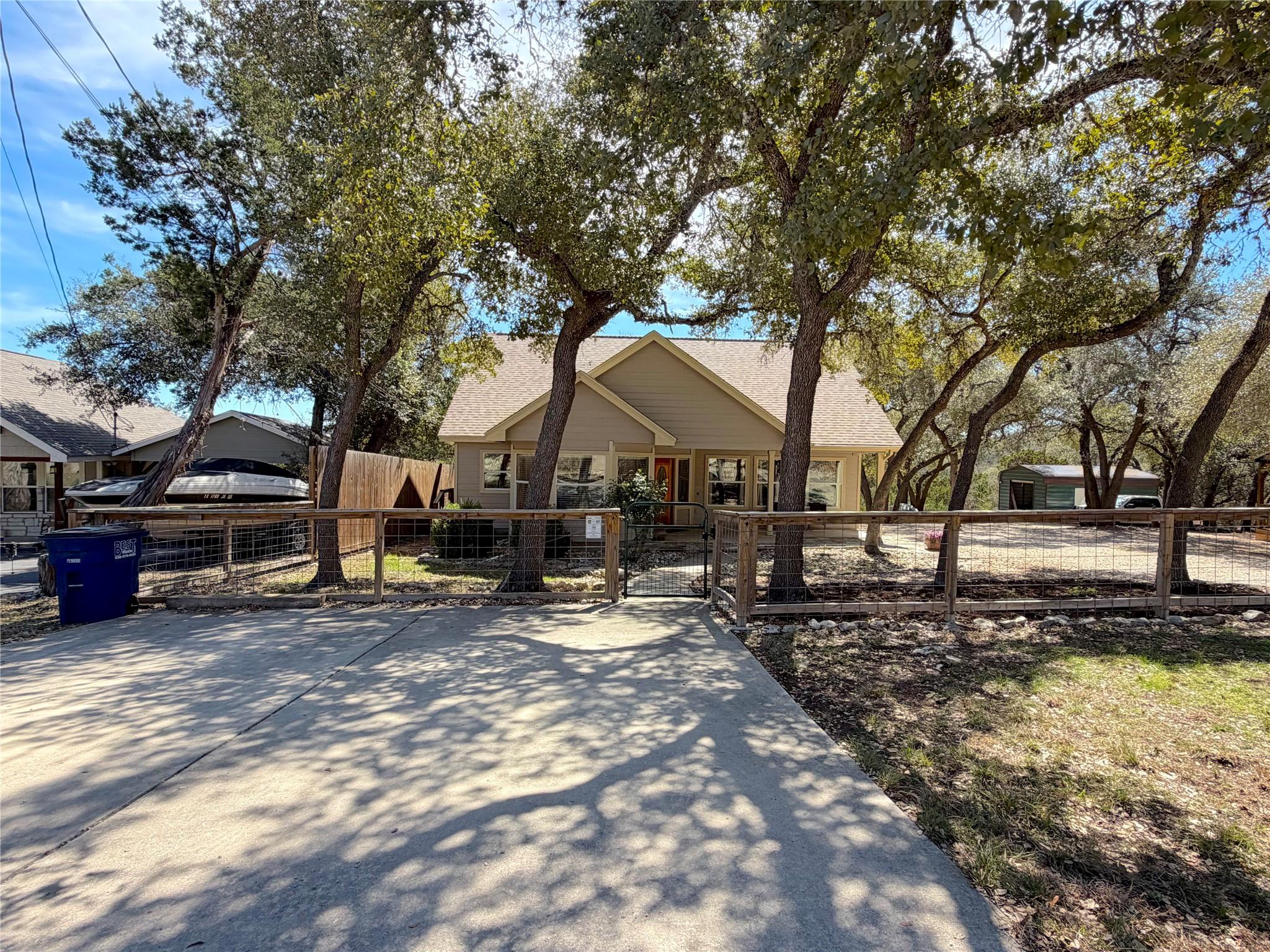 1660 and 1648 Westview Court Dr, Canyon Lake, TX 78133