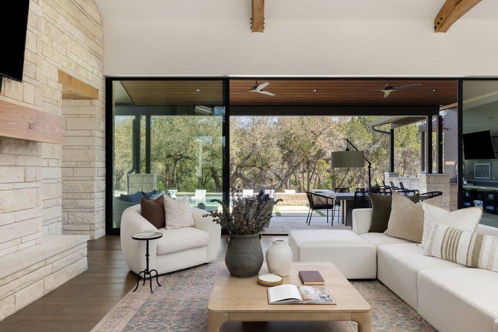 6037 W Verandero Ct, Austin, TX 78738