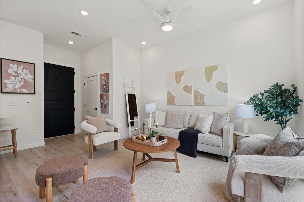 401 N Bluff Dr # 16101, Austin, TX 78745