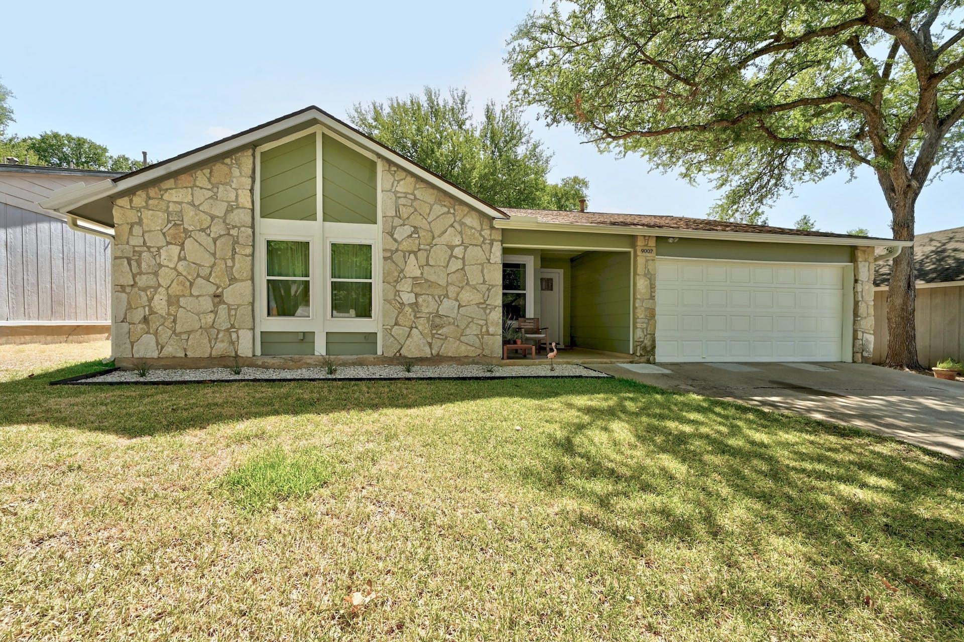 9007 Jesse James Dr, Austin, TX 78748