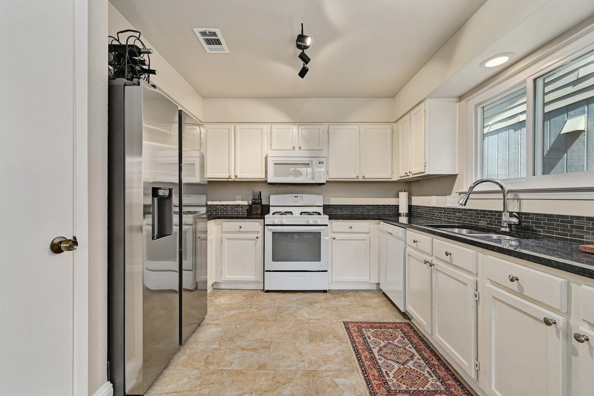 9007 Jesse James Dr, Austin, TX 78748