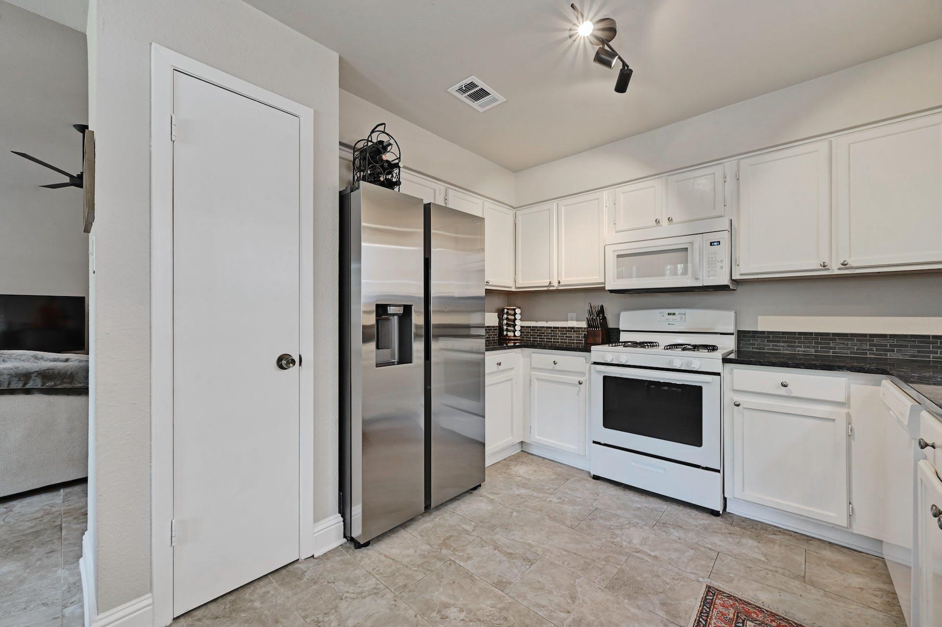 9007 Jesse James Dr, Austin, TX 78748