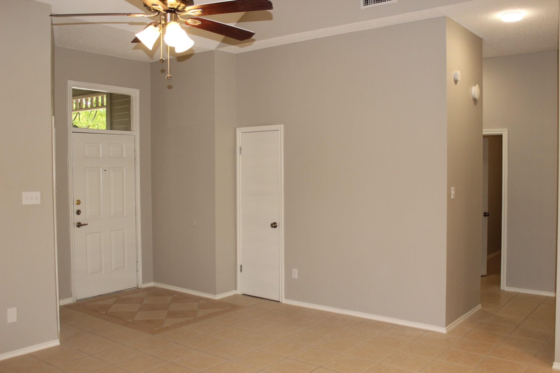 2208 Quiet Wood Dr, Austin, TX 78728