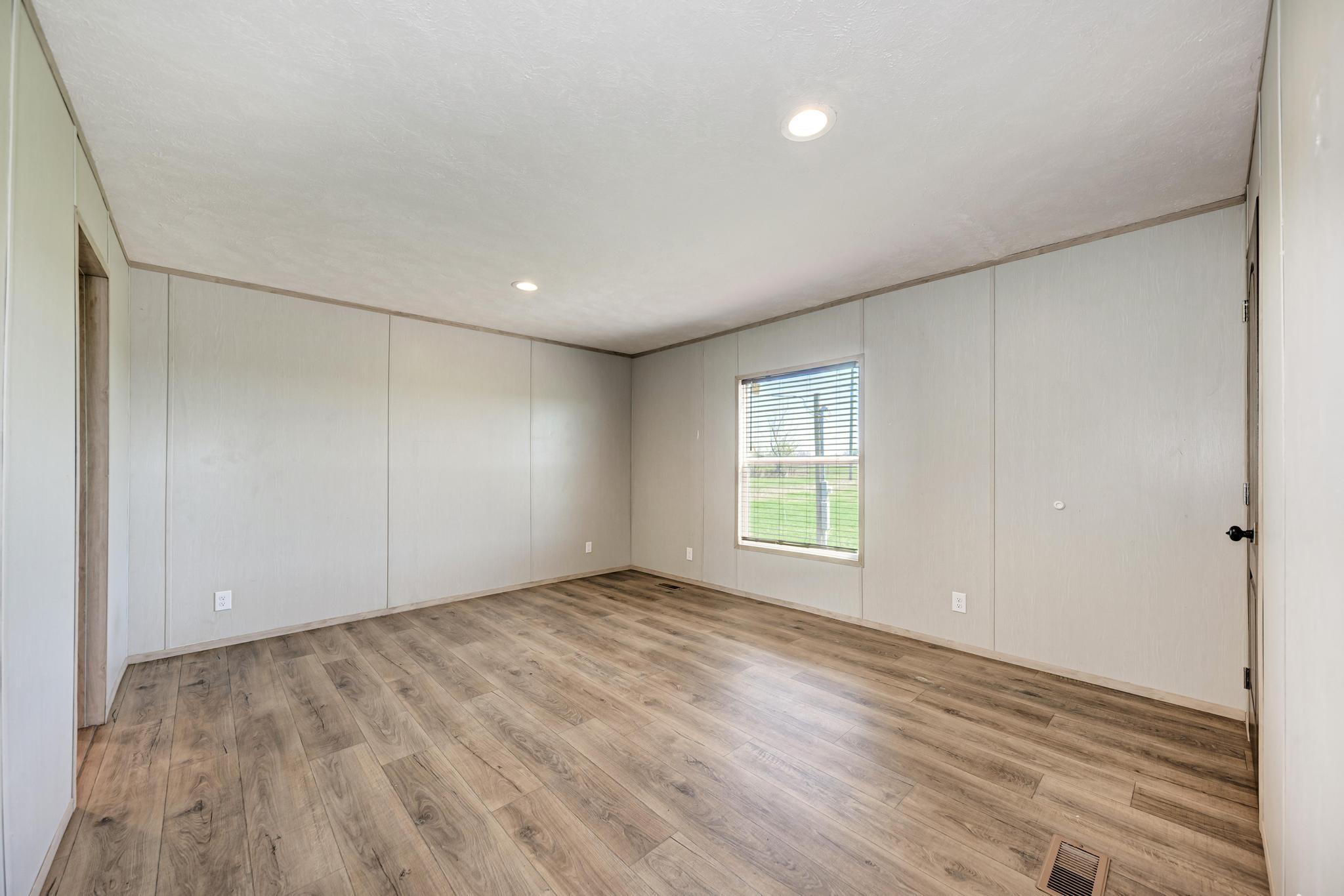 1200 FM 619, Taylor, TX 76574