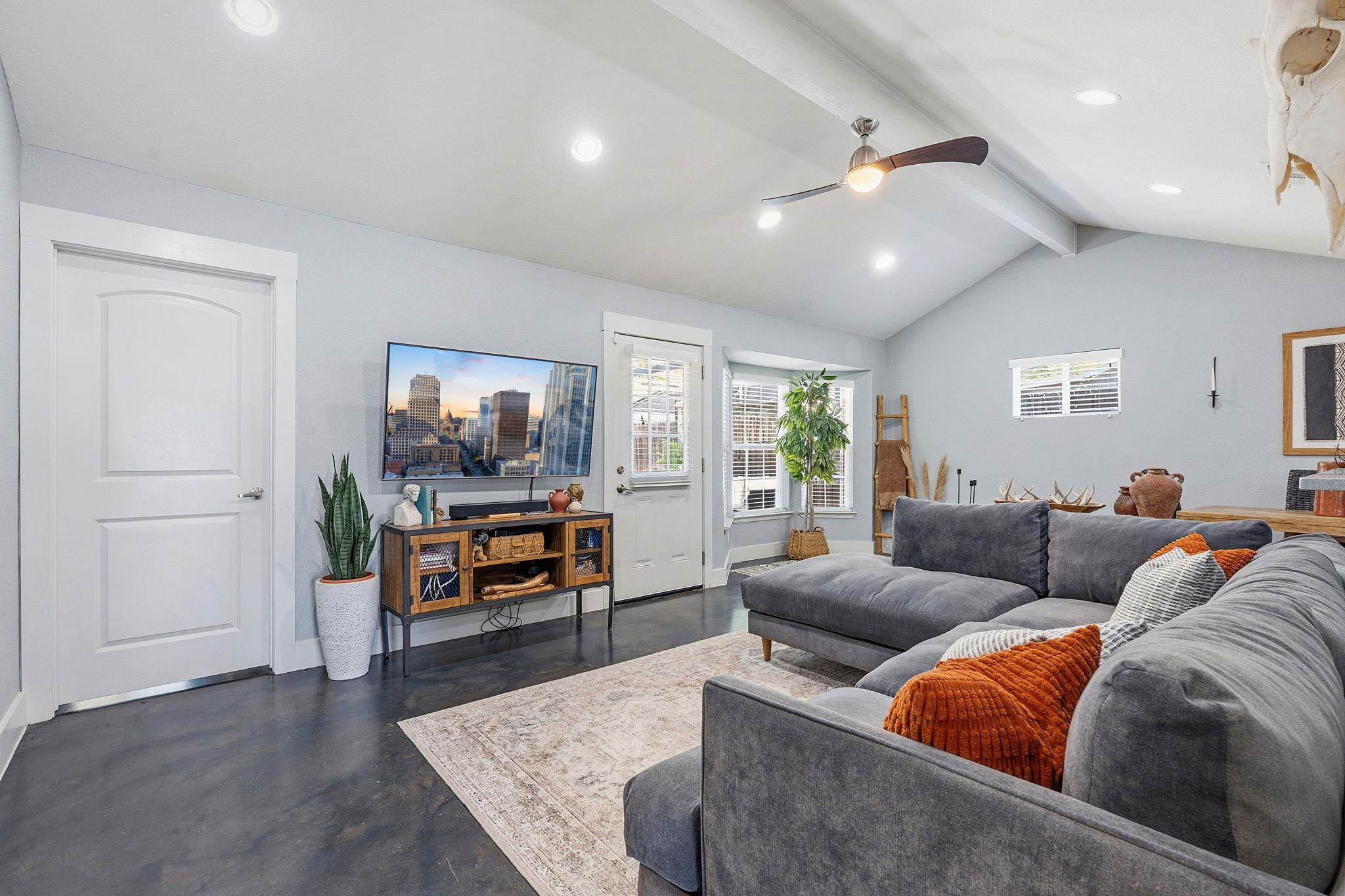 805 Nile St, Austin, TX 78702