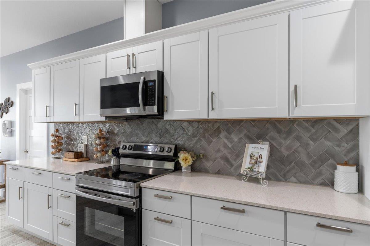 130 Coyote Ridge Dr, Cedar Creek, TX 78612