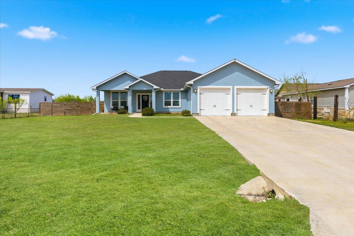 130 Coyote Ridge Dr, Cedar Creek, TX 78612