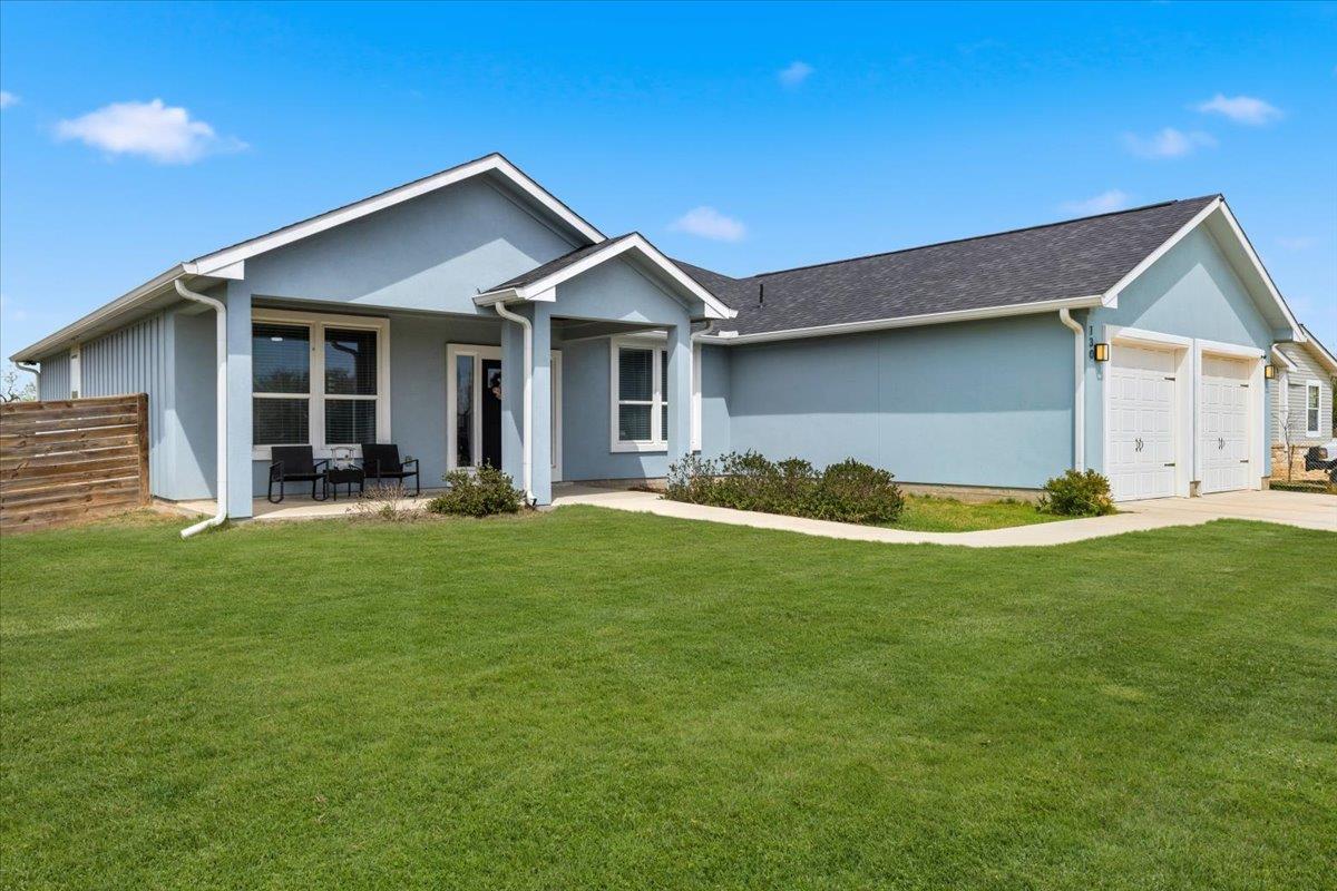 130 Coyote Ridge Dr, Cedar Creek, TX 78612