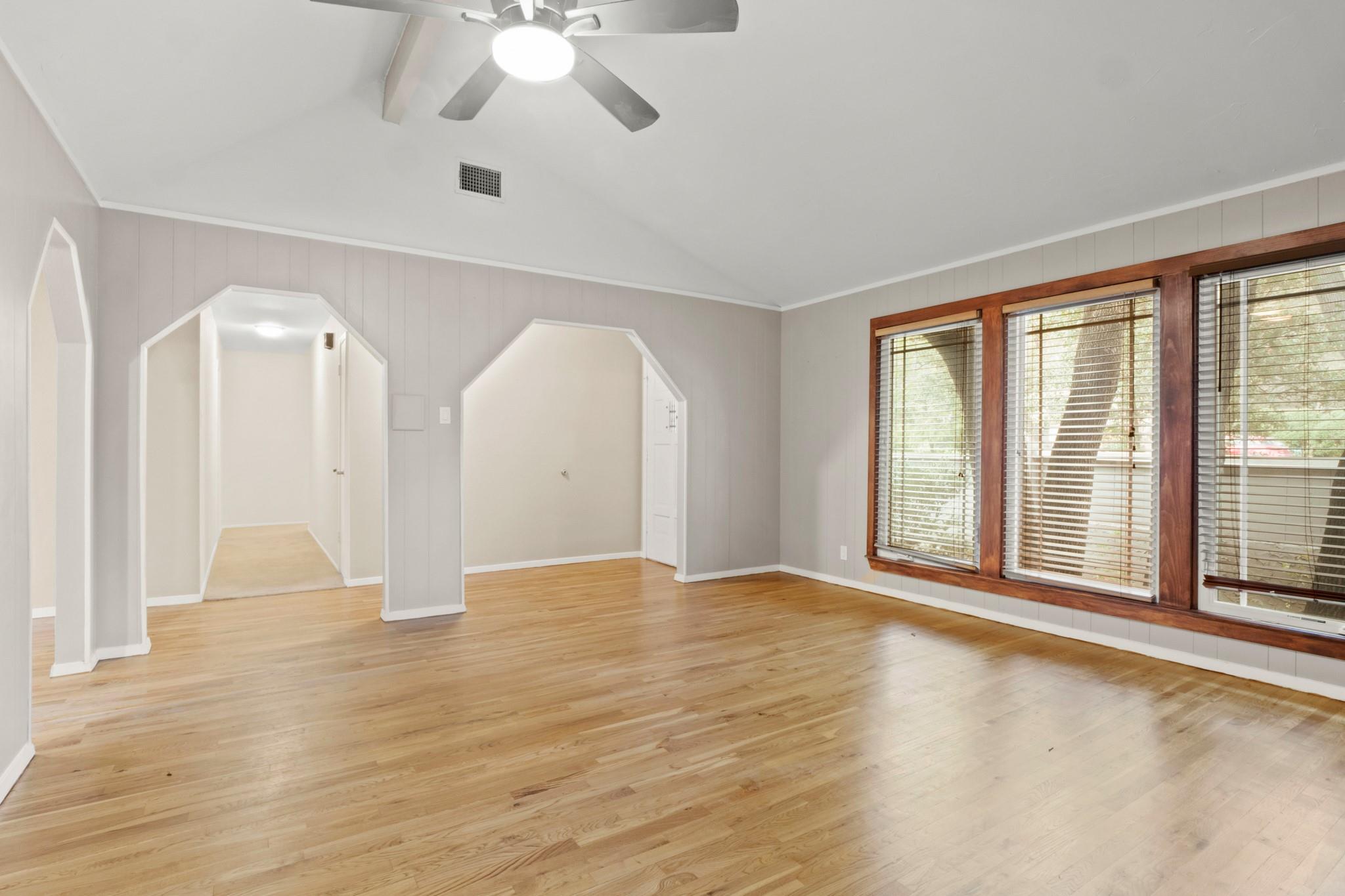 6601 Branching Oak Ct, Austin, TX 78759