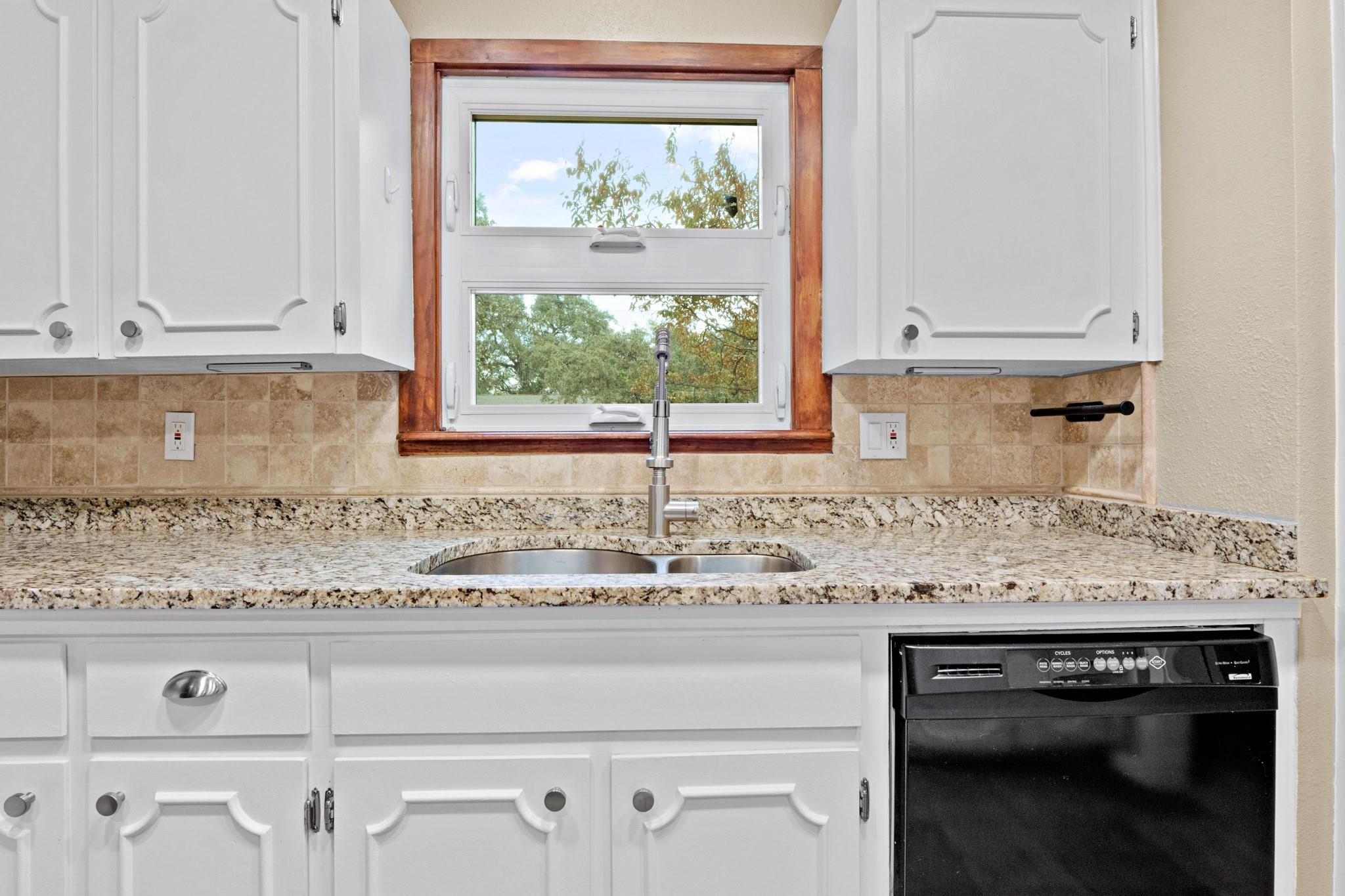 6601 Branching Oak Ct, Austin, TX 78759