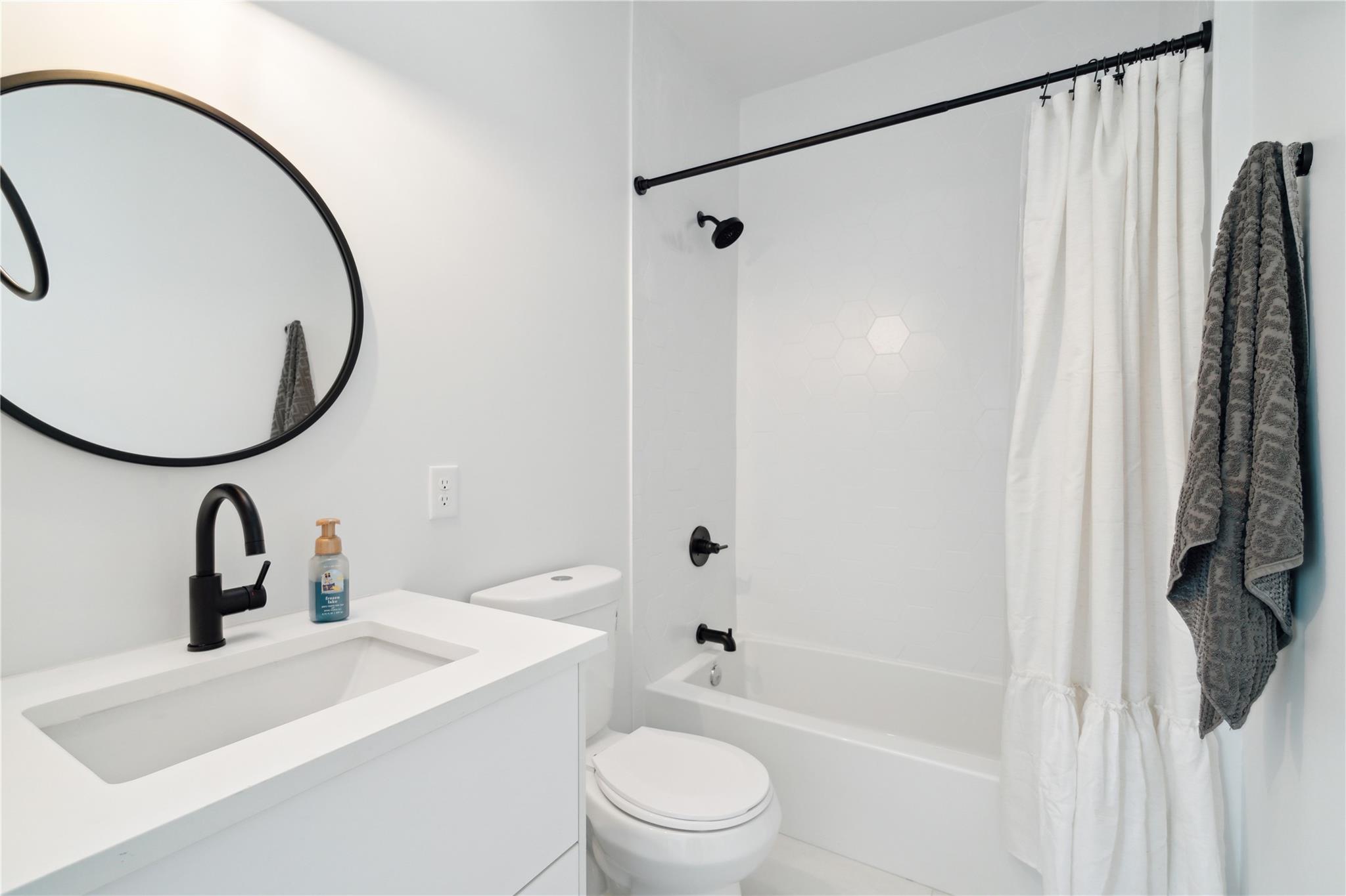 7505 Wynne Ln # 2, Austin, TX 78745