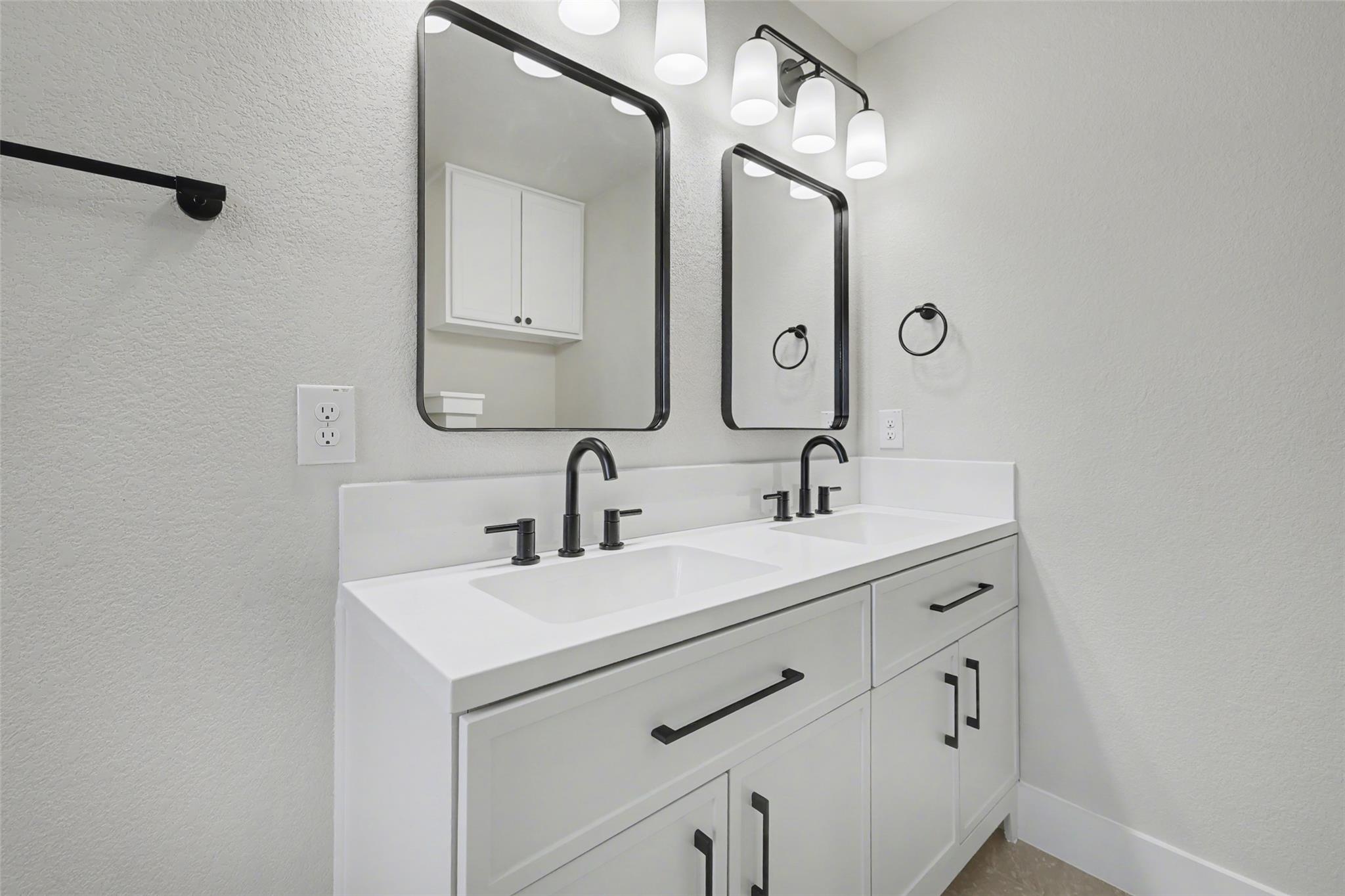 107 Russell St, Liberty Hill, TX 78642