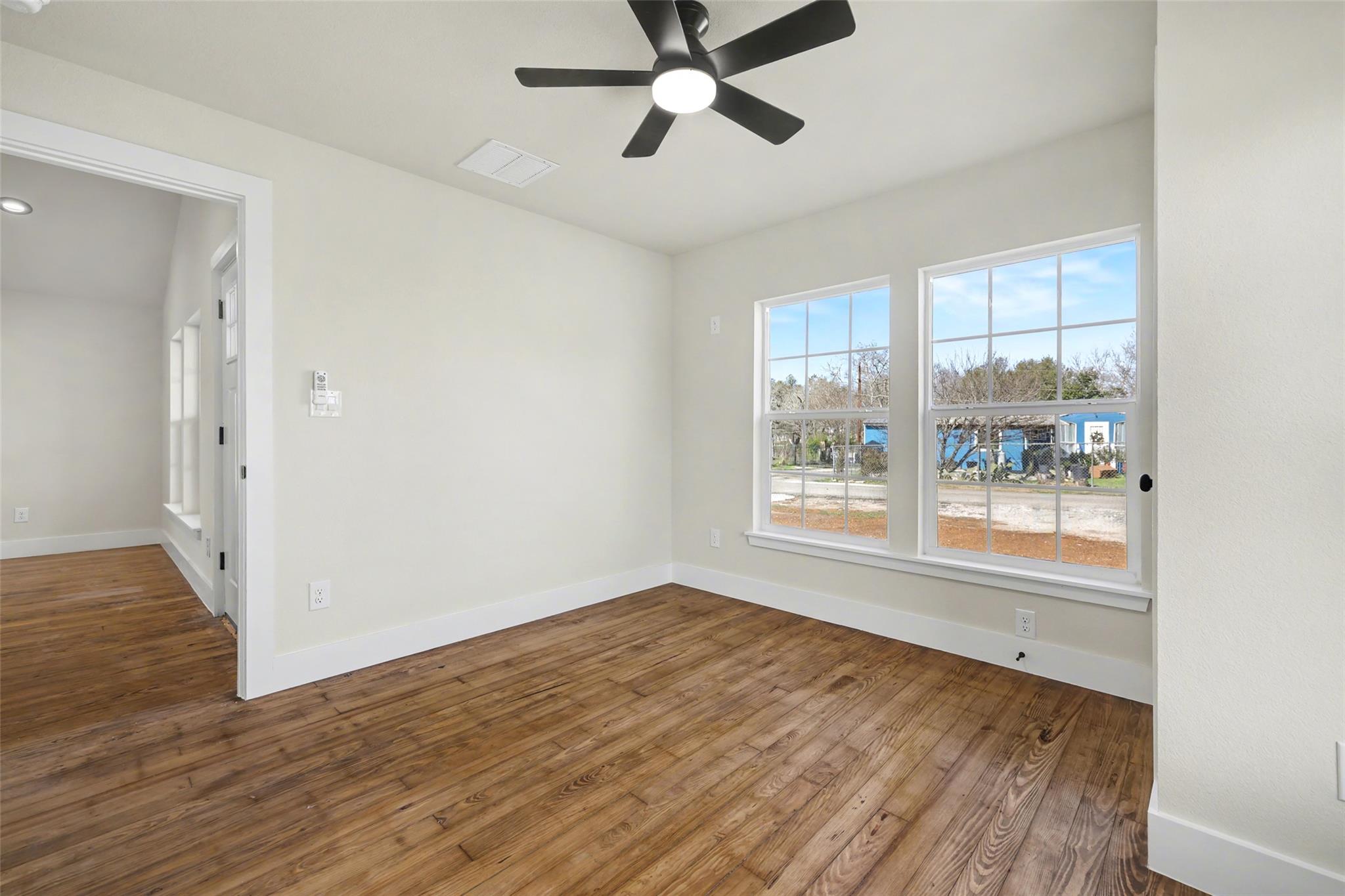 107 Russell St, Liberty Hill, TX 78642