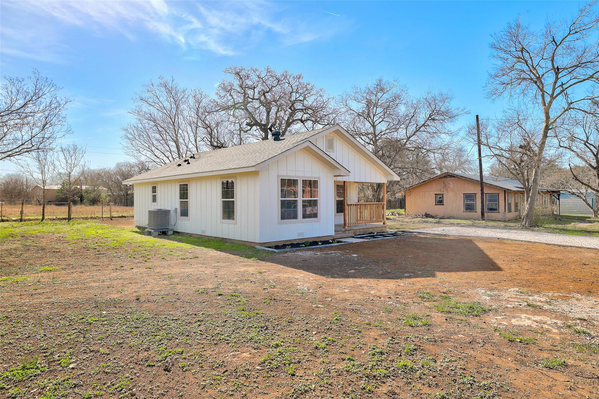 107 Russell St, Liberty Hill, TX 78642