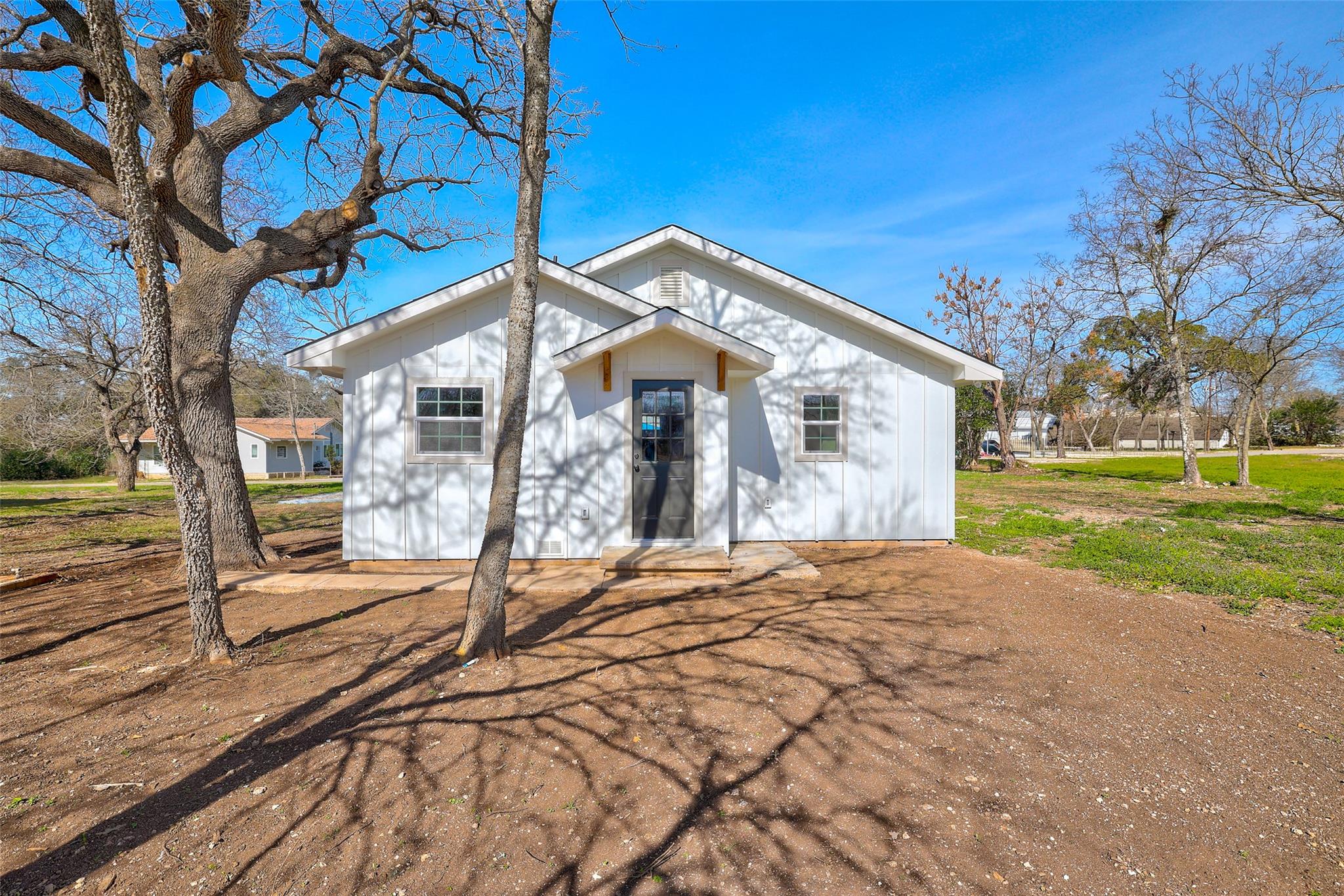 107 Russell St, Liberty Hill, TX 78642