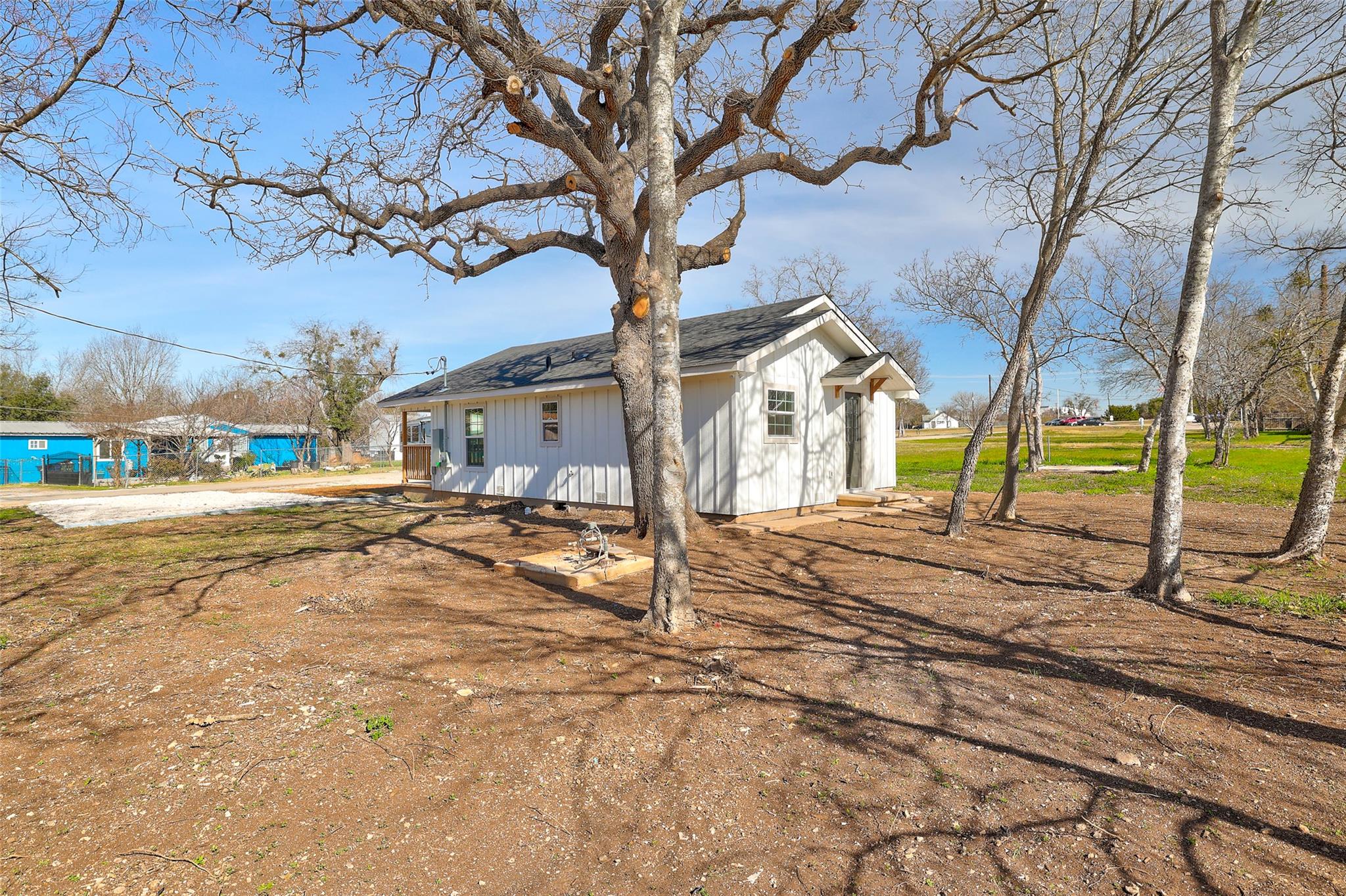 107 Russell St, Liberty Hill, TX 78642