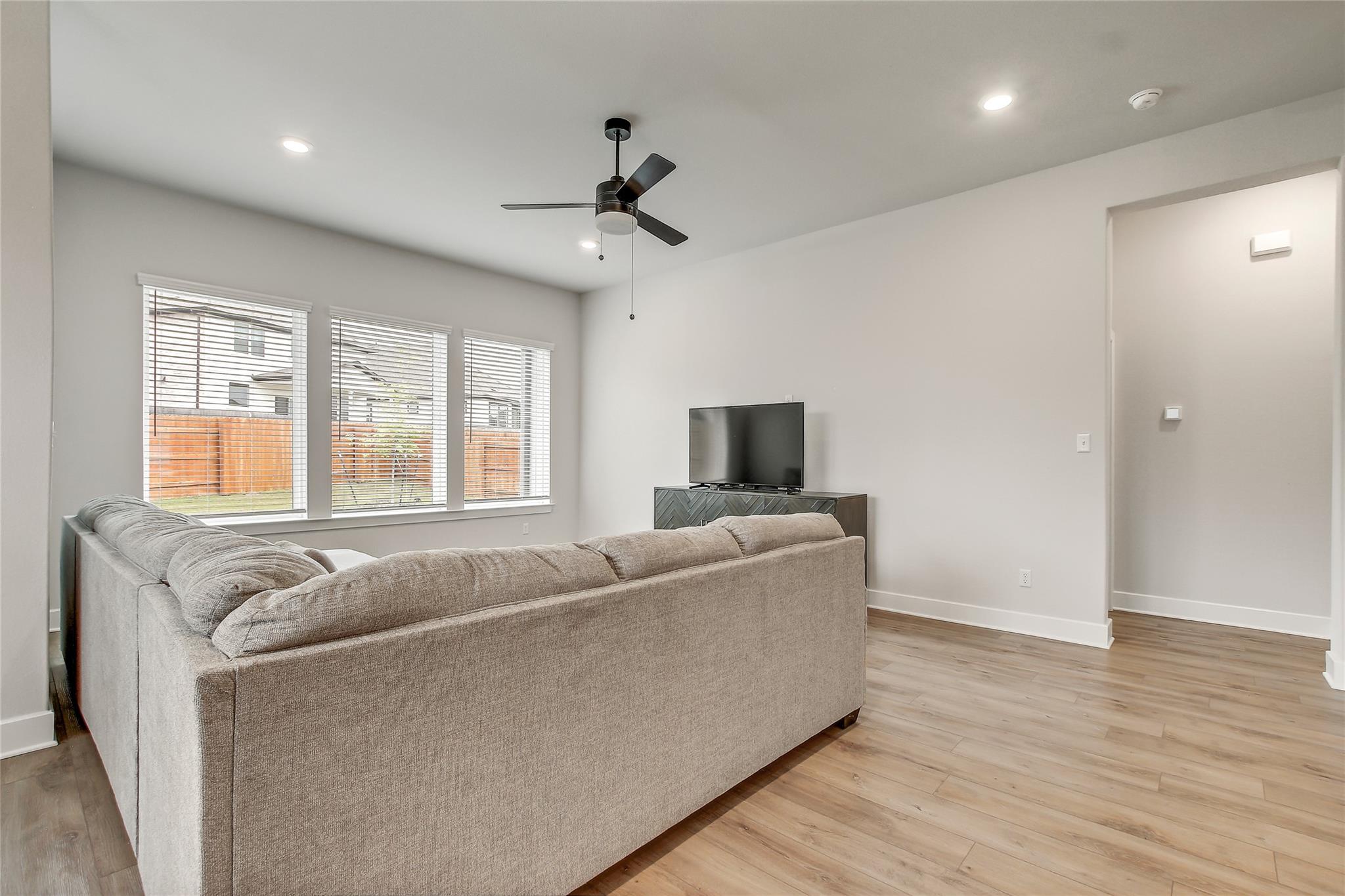 1016 Dog Iron St, Georgetown, TX 78633