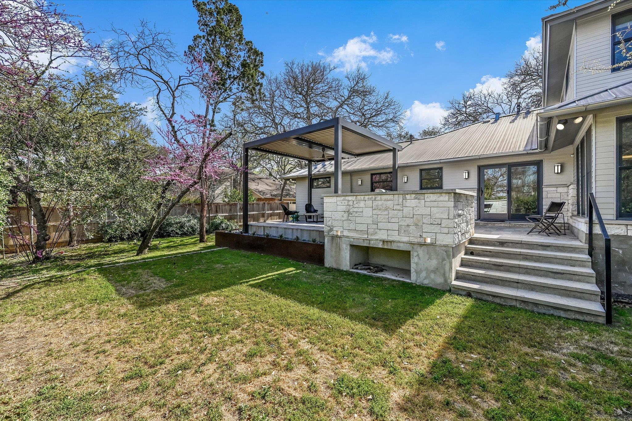 3102 Foxfire Dr, Austin, TX 78746