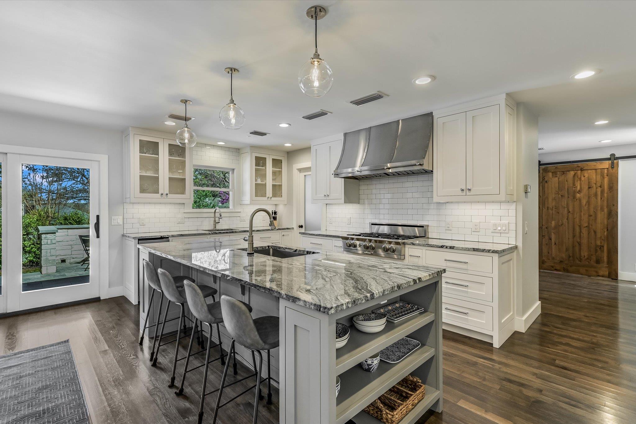 3102 Foxfire Dr, Austin, TX 78746