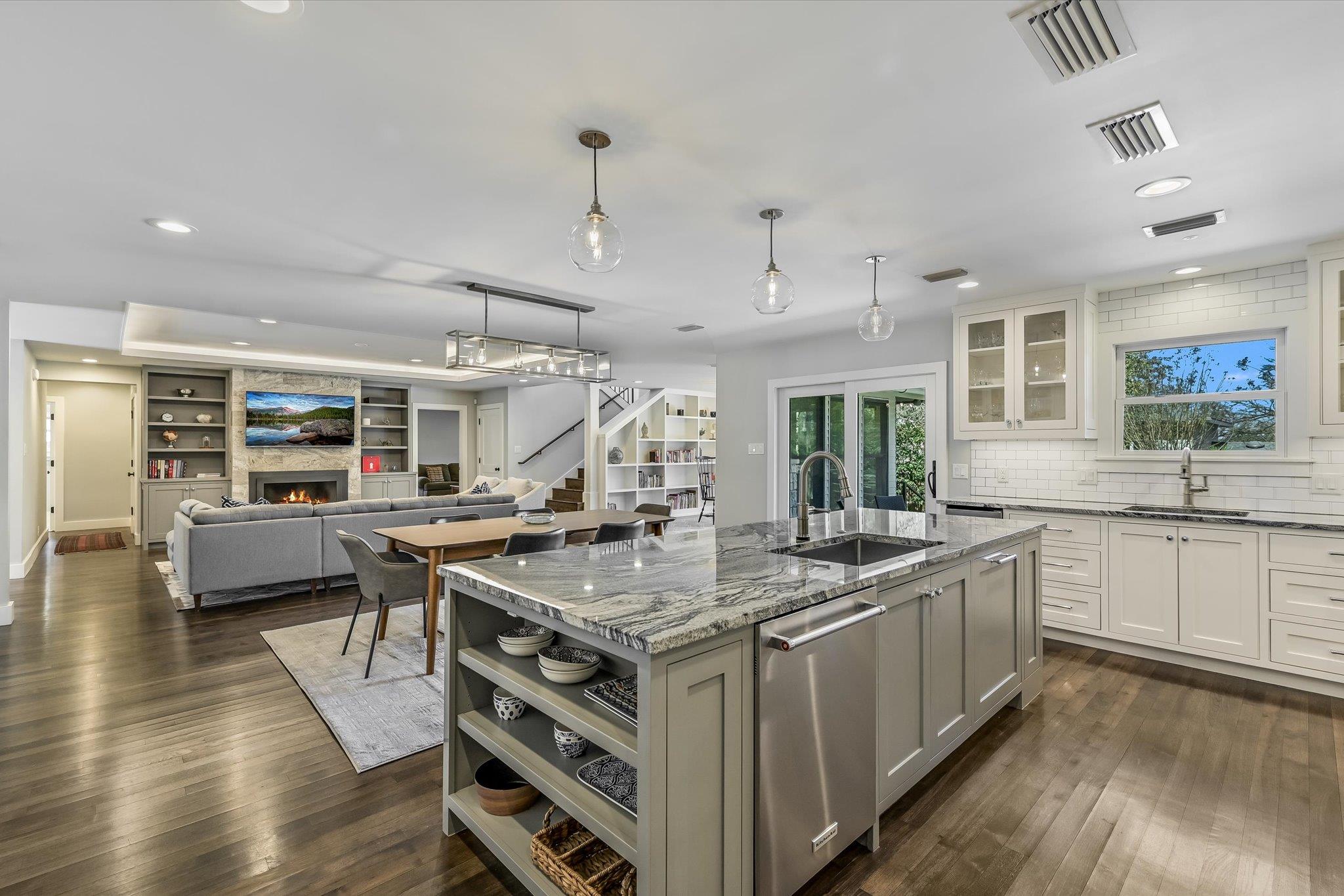 3102 Foxfire Dr, Austin, TX 78746