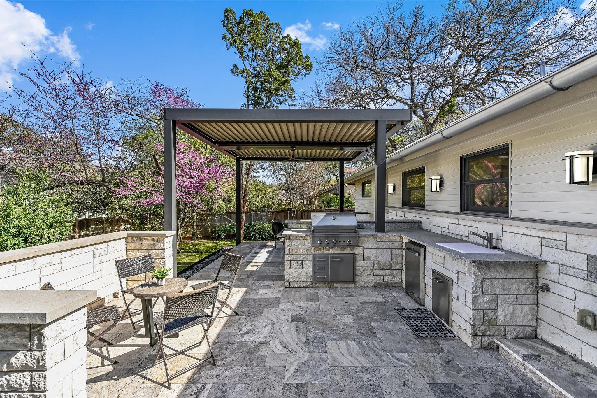 3102 Foxfire Dr, Austin, TX 78746