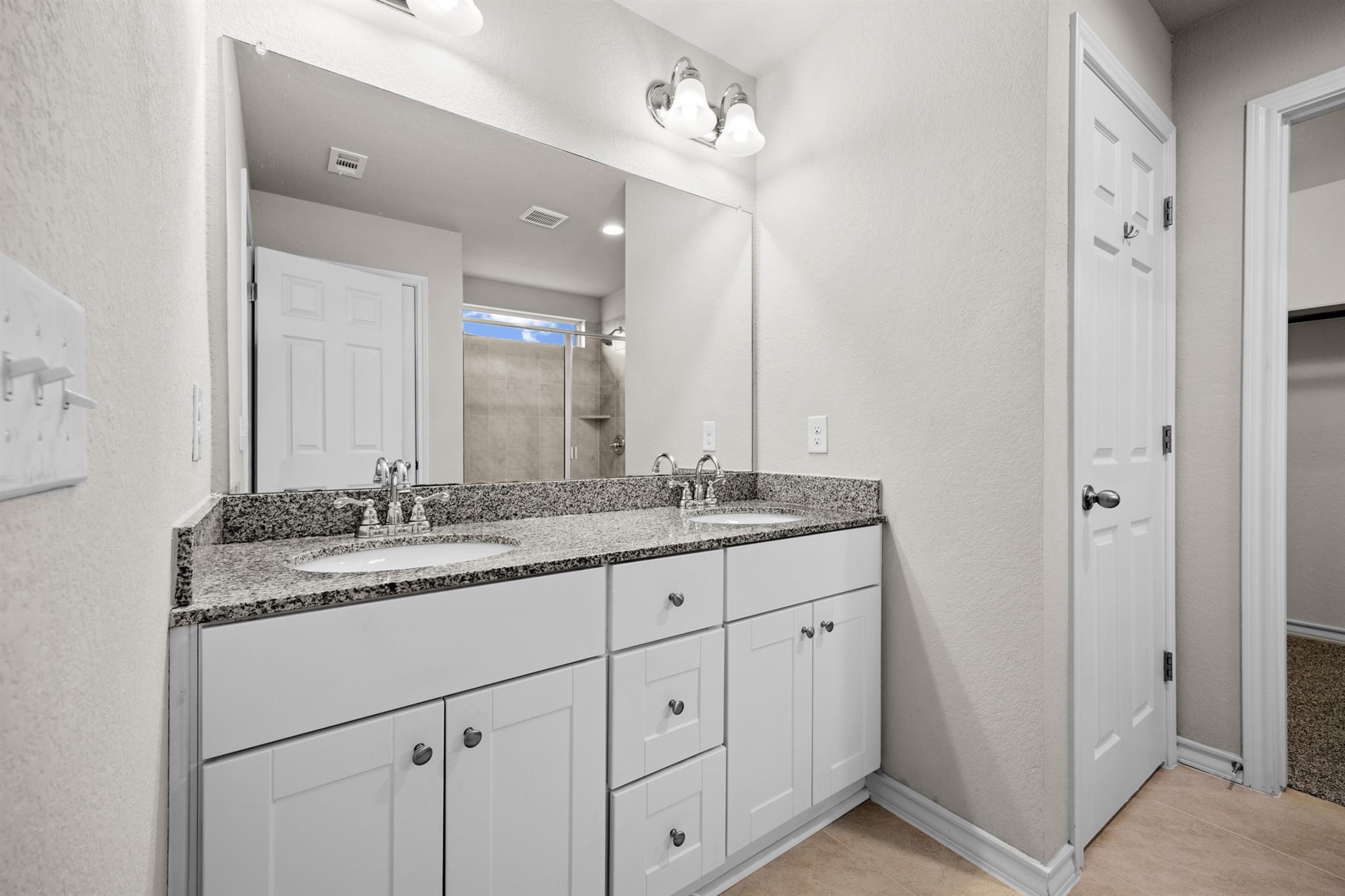 11000 Players Path, Austin, TX 78747