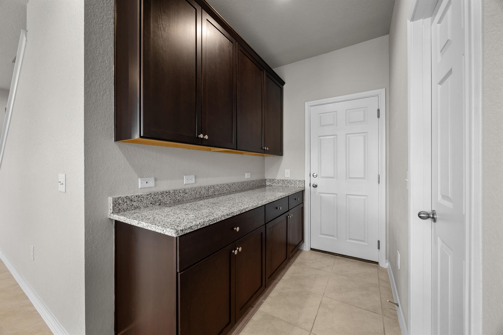 11000 Players Path, Austin, TX 78747