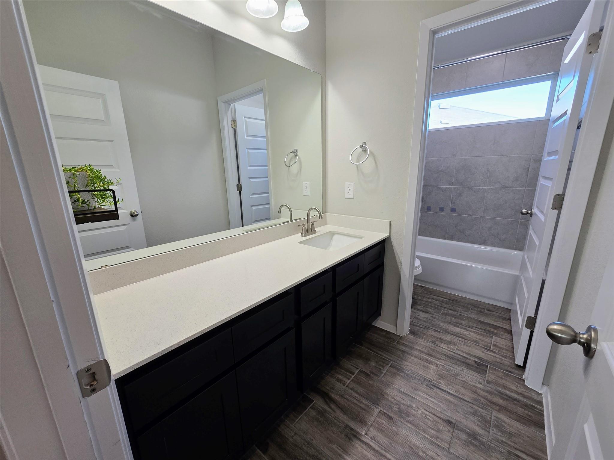 236 Blue Agate Ct, Jarrell, TX 76537