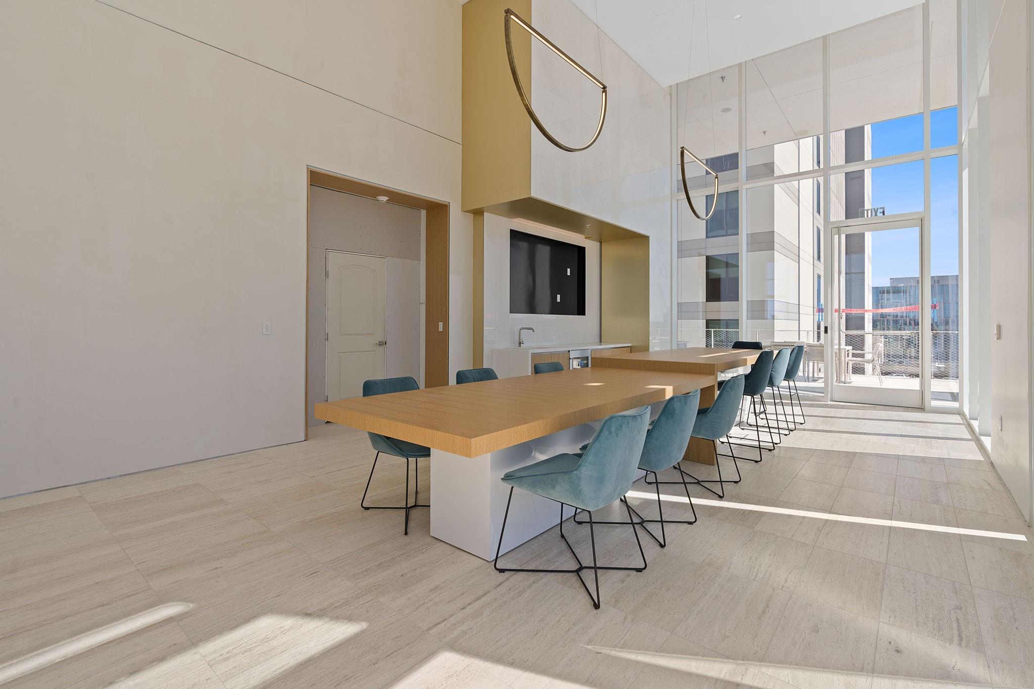 313 W 17th St # 1203, Austin, TX 78701