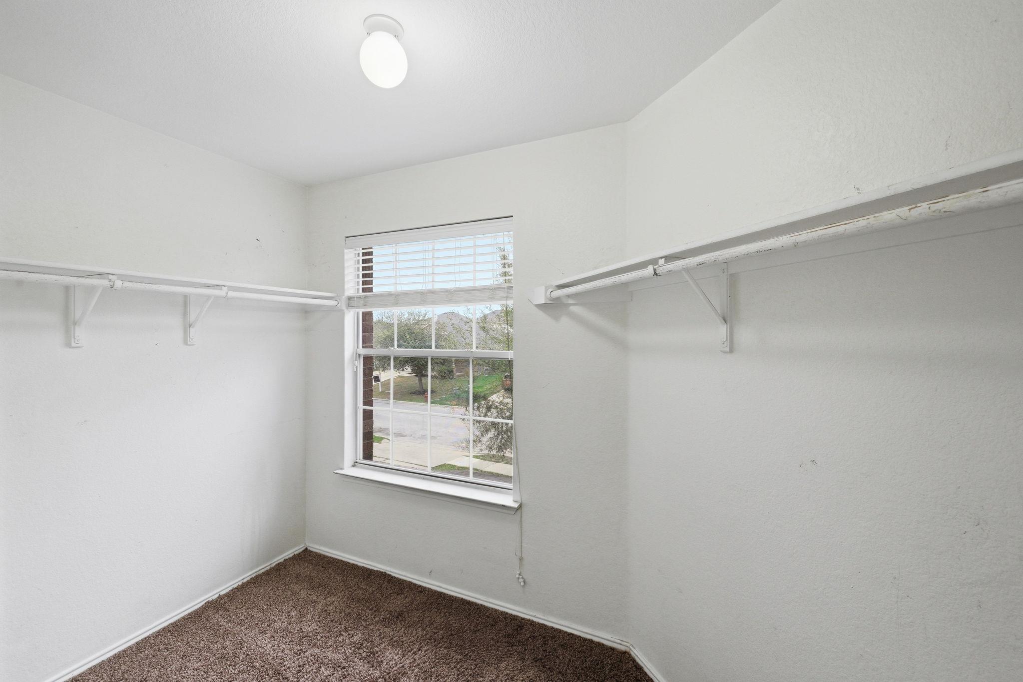 12621 Wayne Spur Ln, Elgin, TX 78621