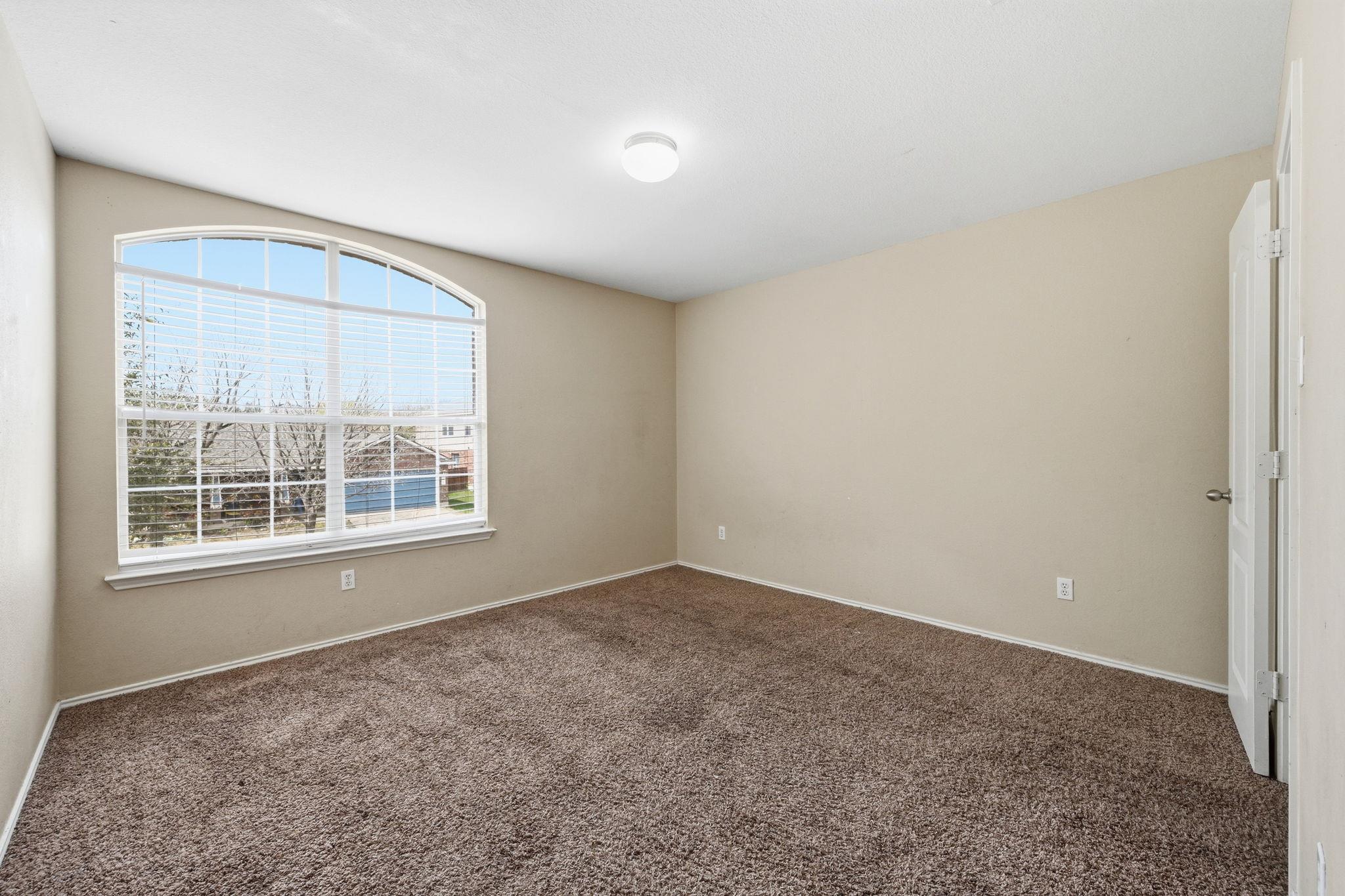 12621 Wayne Spur Ln, Elgin, TX 78621