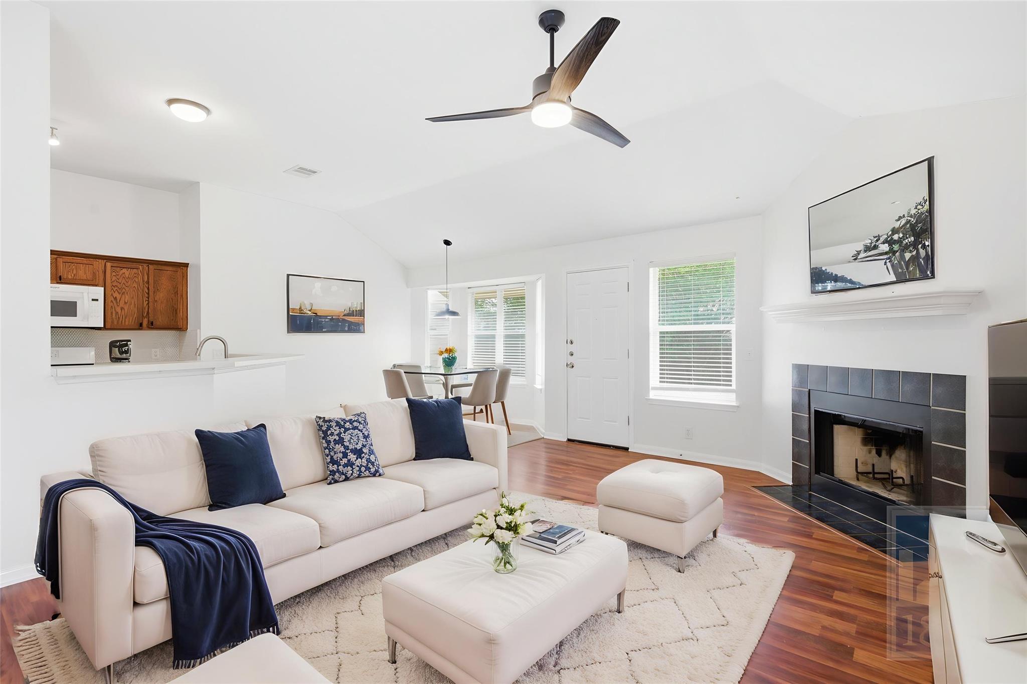 1006 Buttercup Ct, Leander, TX 78641