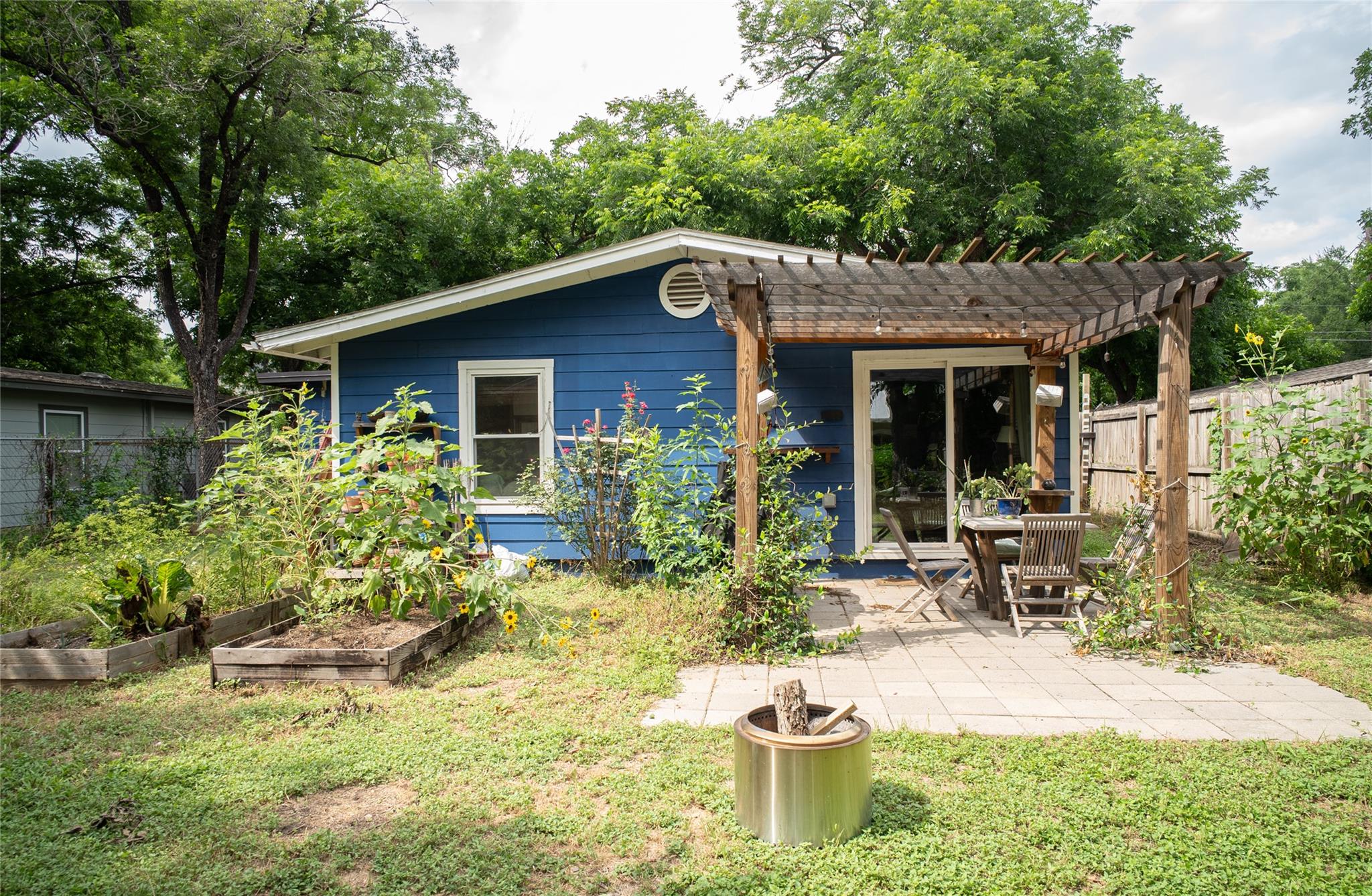 3303 Thompson St, Austin, TX 78702
