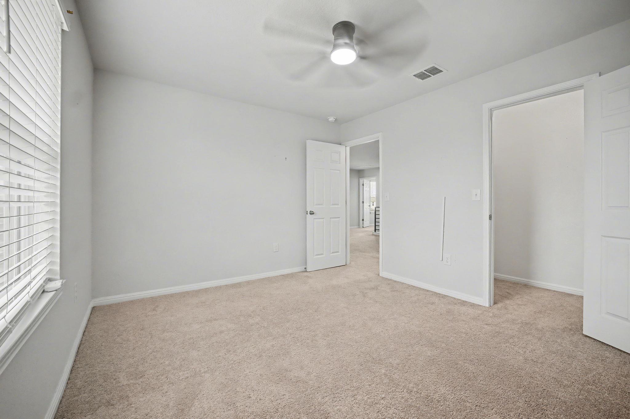 10807 Sentinel Dr, Austin, TX 78747