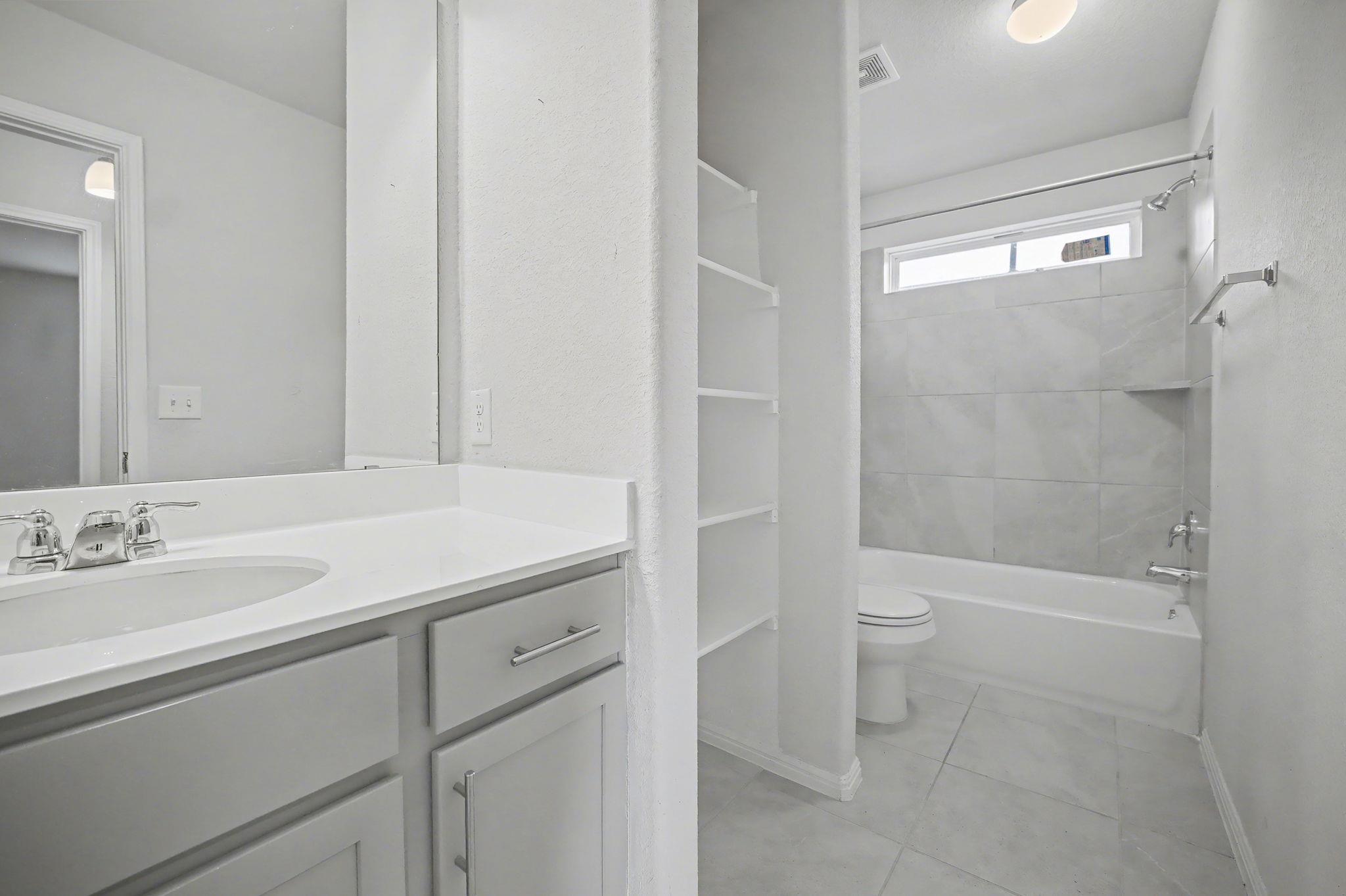 10807 Sentinel Dr, Austin, TX 78747