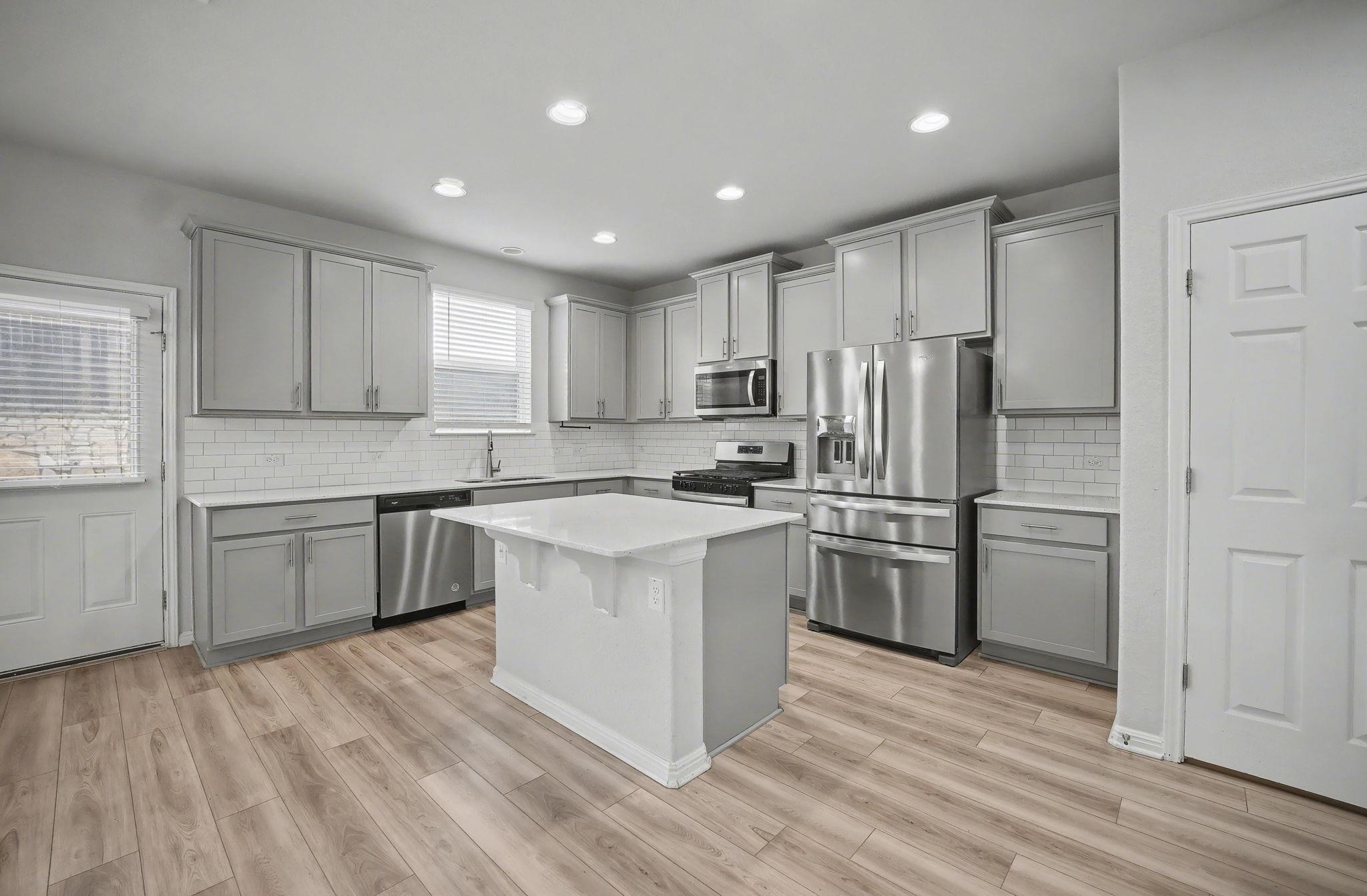 10807 Sentinel Dr, Austin, TX 78747